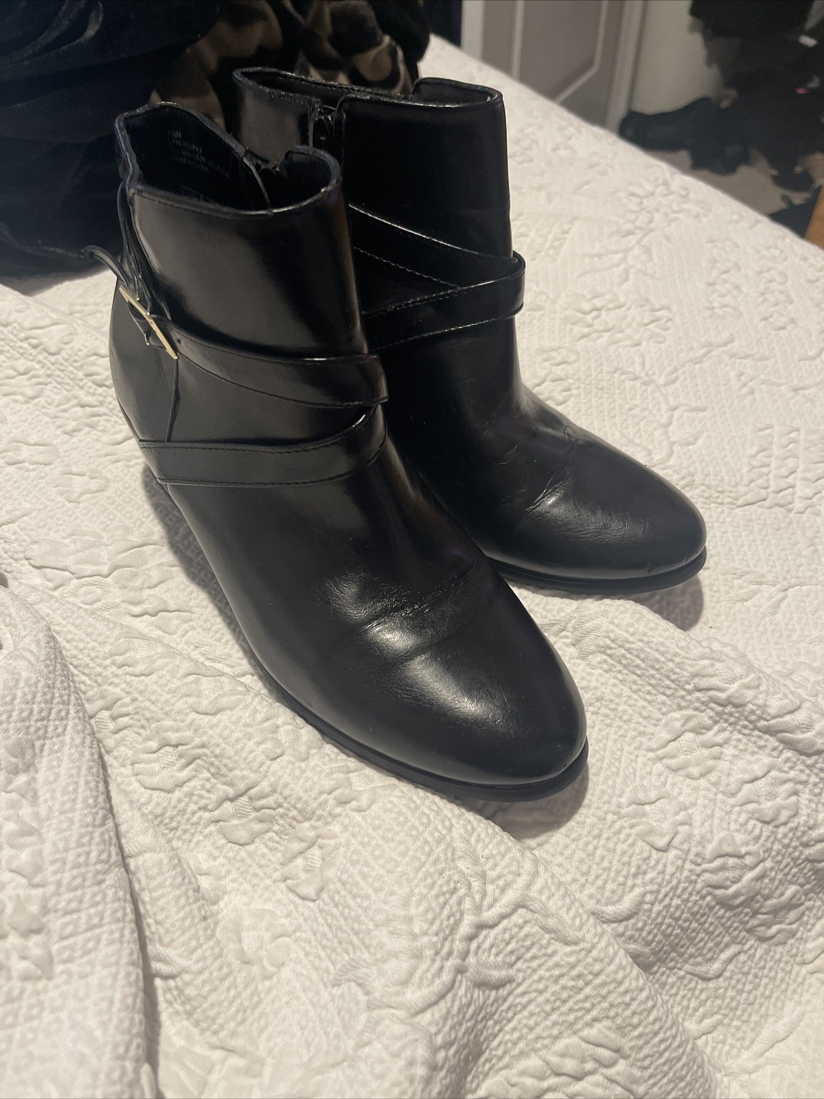 London Fog Womens Sz 7.5 Black Faux Leather Ankle Boots