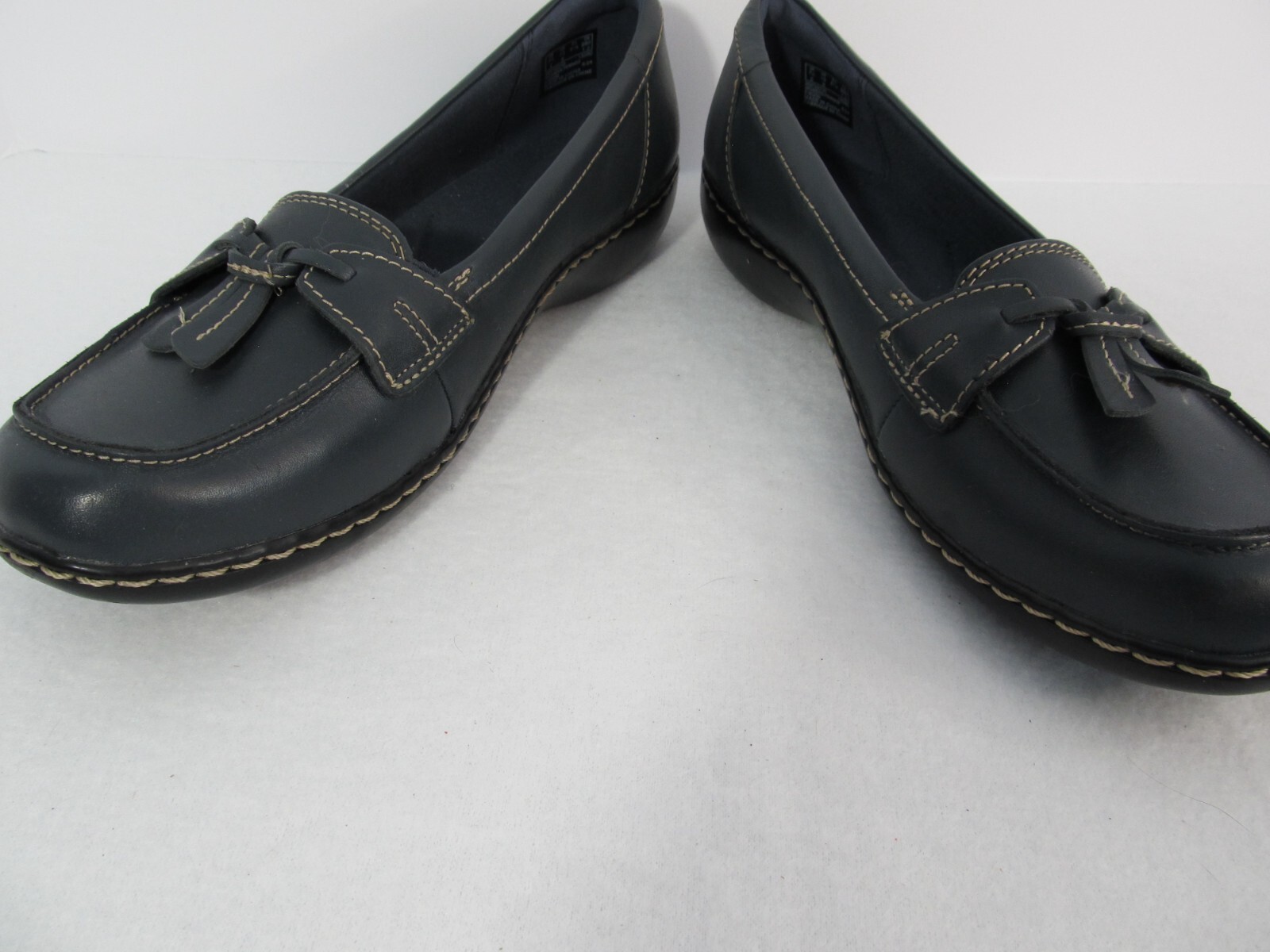 Clarks Women’s Ashland Bubble Loafer Navy 10N