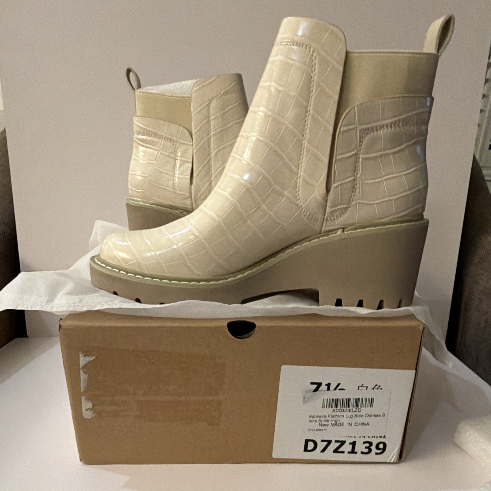 Croc Embossed Chelsea Ankle Boot Beige Platform Wedge Lug Rubber Sole US 7.5