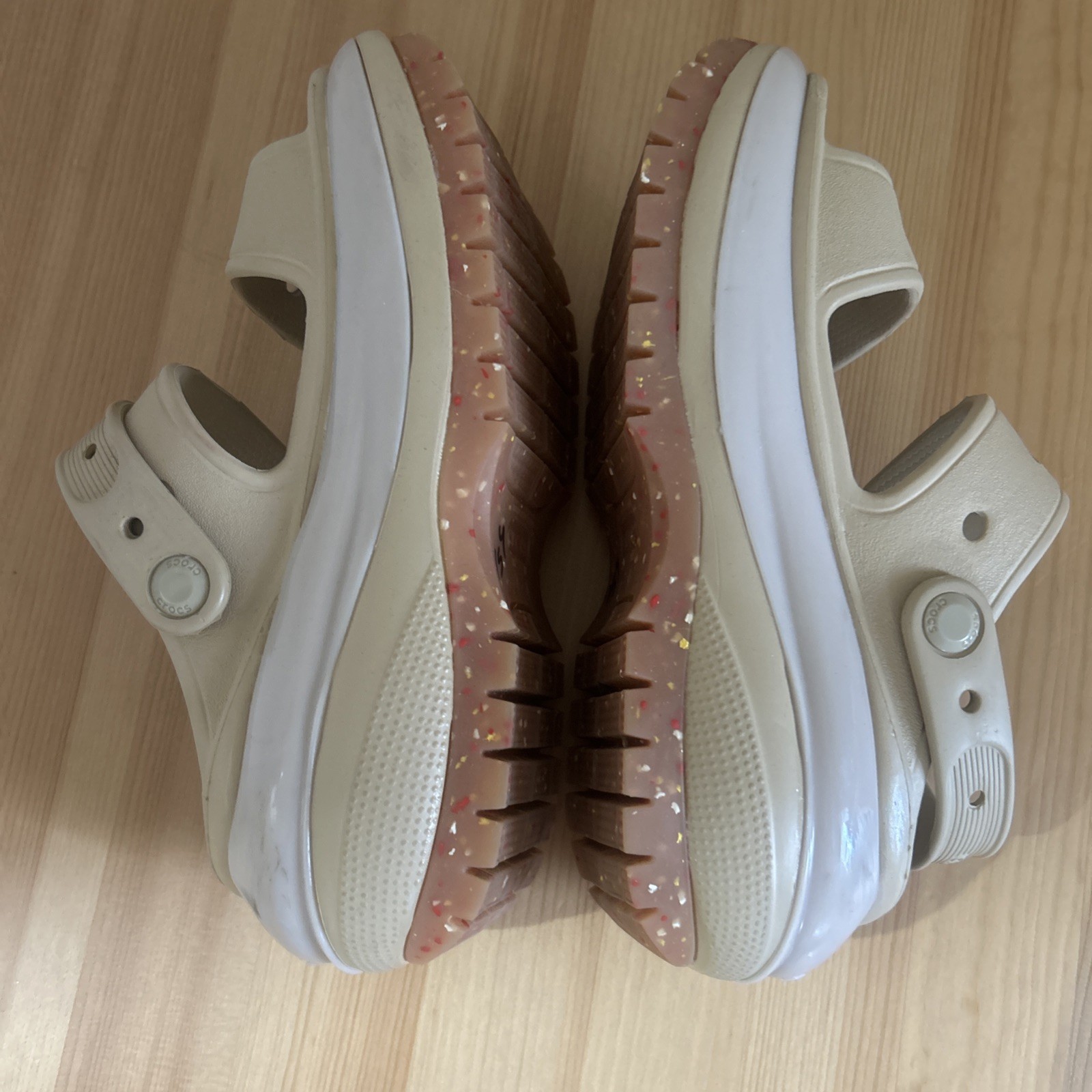 Crocs Mega Crush Platform Clogs Size 5 Chai Tan Comfort Slip On Chunky Spring