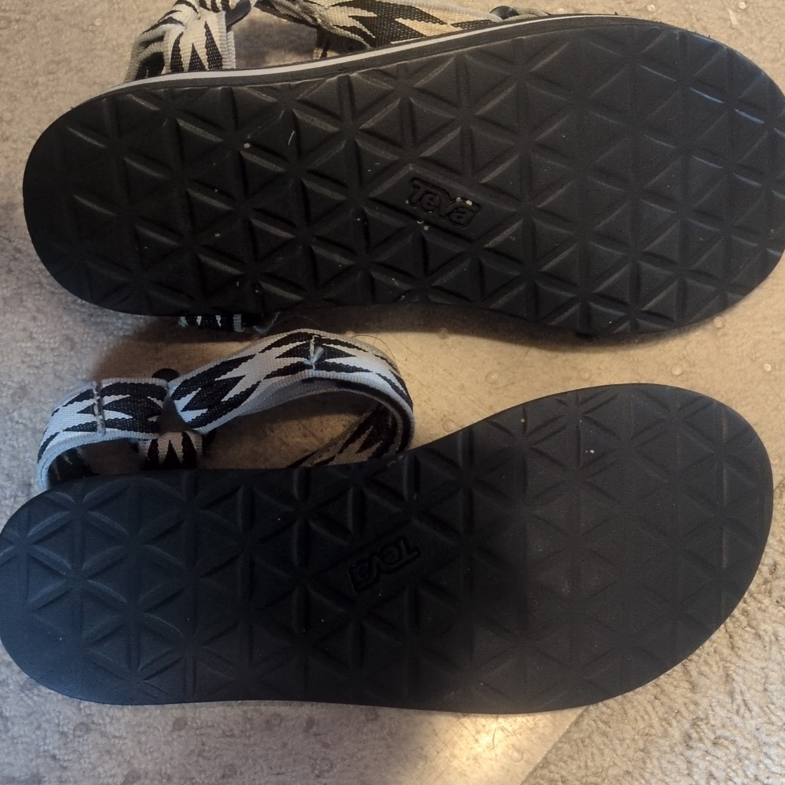Teva Women’s Black/White Geometric Strappy Sandals Hook & Loop Adjustable Sz 10