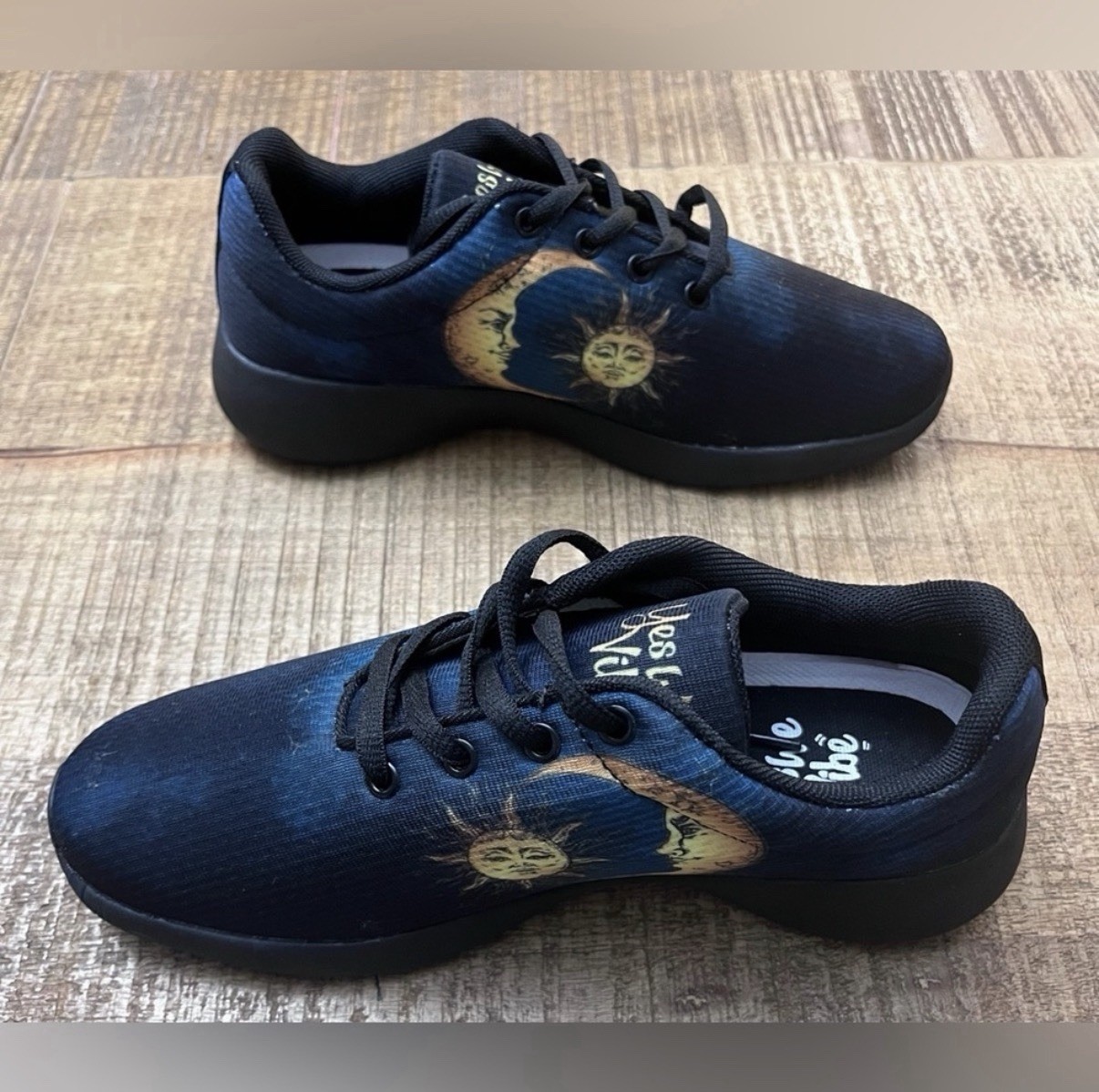 🆕 Yes We Vibe Women’s Black and Gold Athletic Shoes Size 8 Brand New