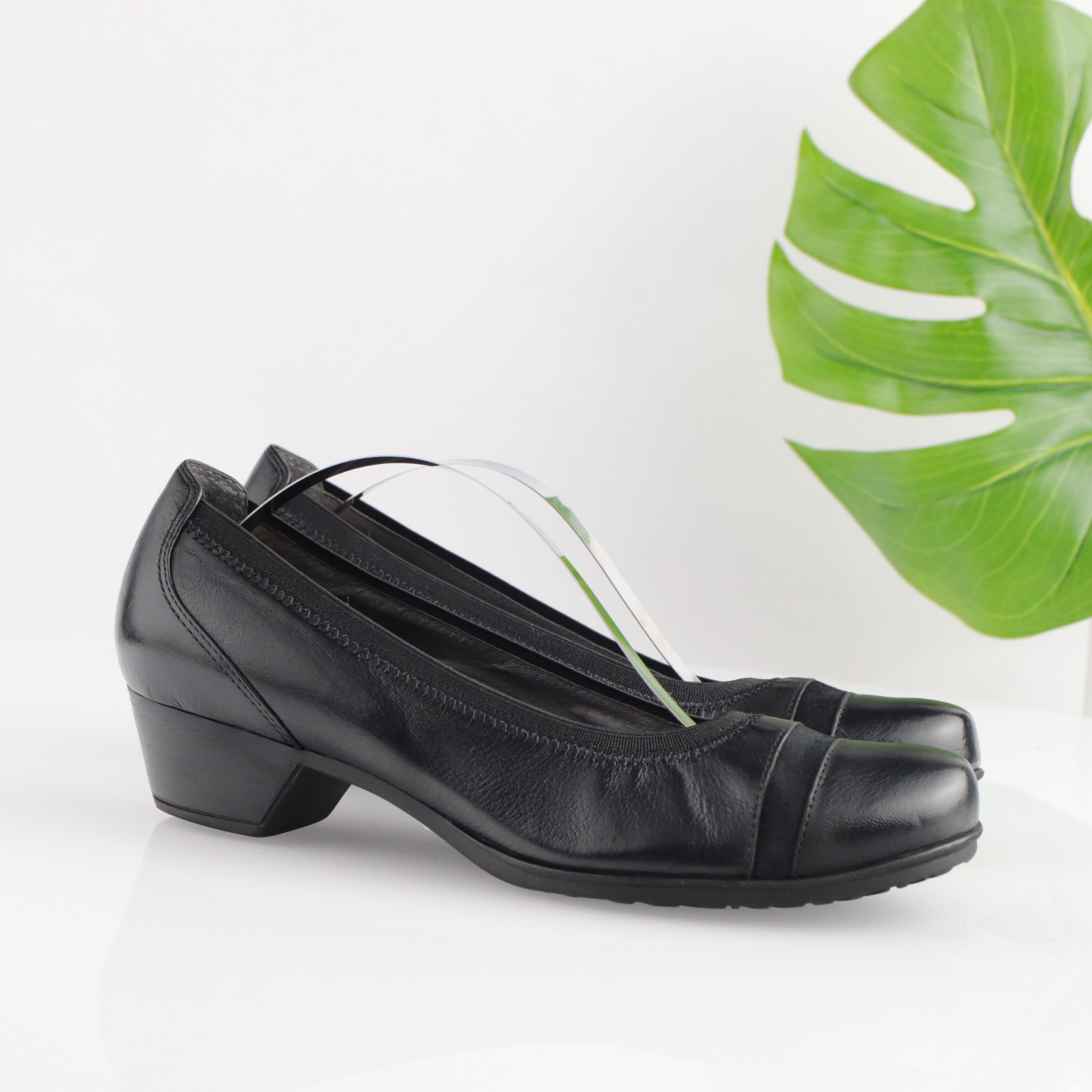 Abeo Womens Mia Pump Size 9.5 N Black Leather Low Heel Comfy Work Arch Support
