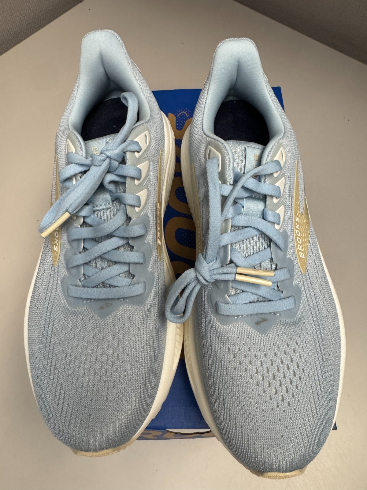 Brooks Women’s Ghost 17 Skyway Coconut Sand Med Width brand New