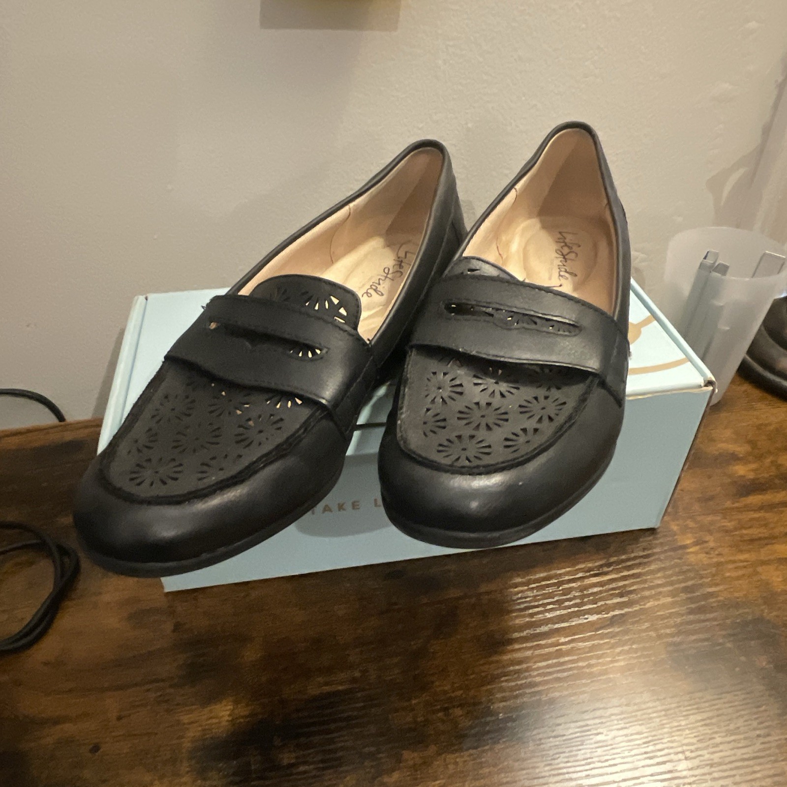 LifeStride Women’s Black Leather Slip-On Loafer Cut-Out Block Heel 7.5 M