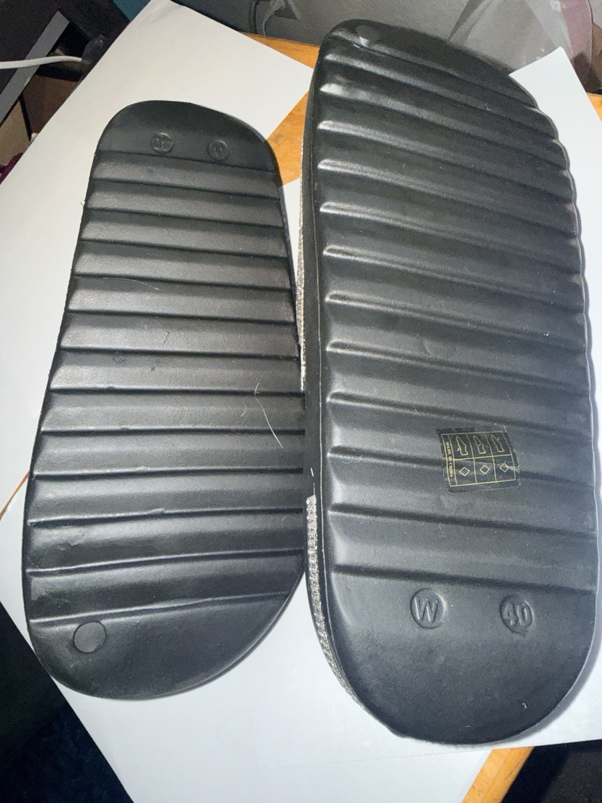 women slides size 9