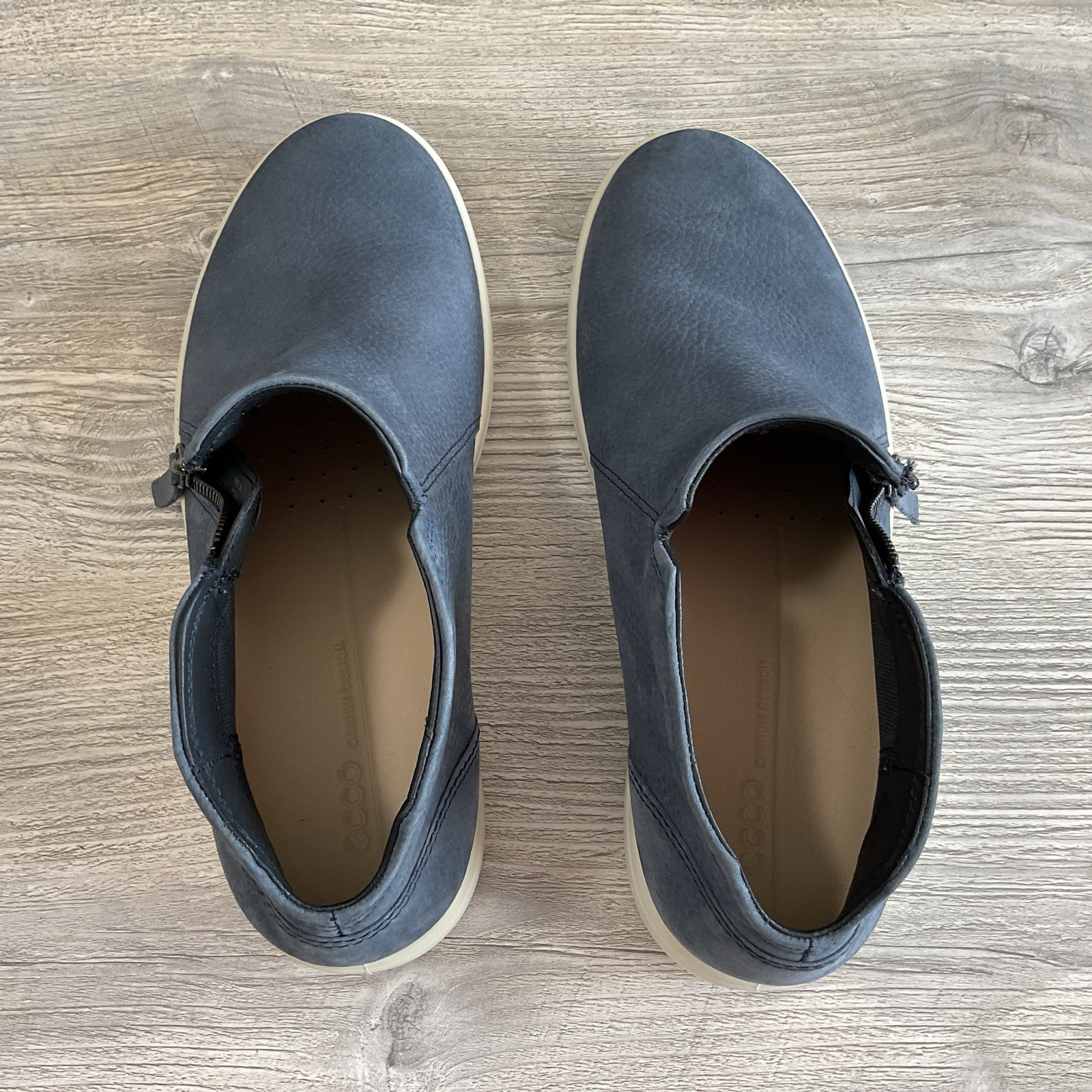 ECCO Soft 7 Low Bootie Side Zip Marine Blue Sneaker Women’s EU 39 / US 8-8.5