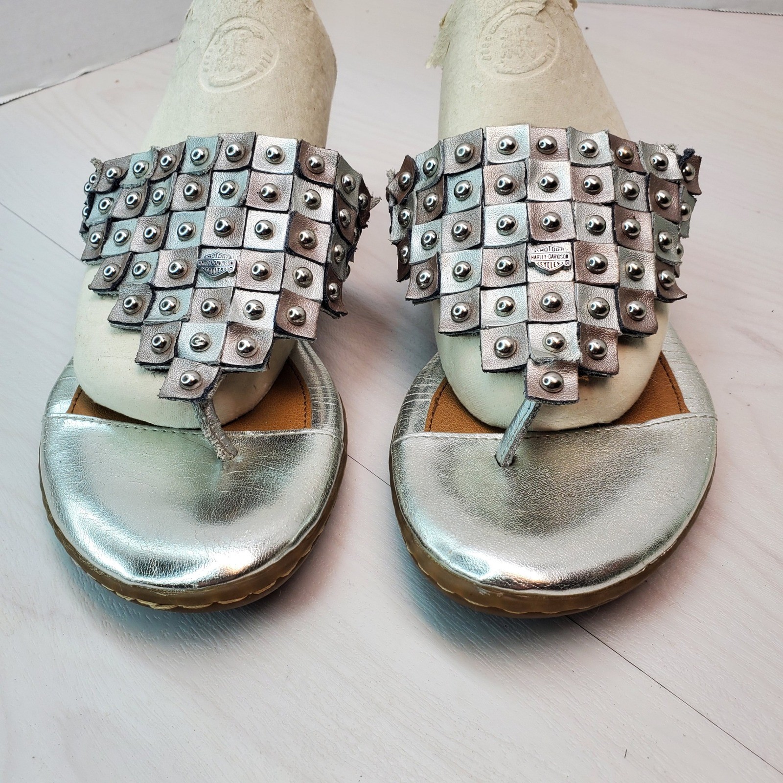 Harley Davidson Silver Embellished Studded Thong Sandals Flat Size 6 Biker Core