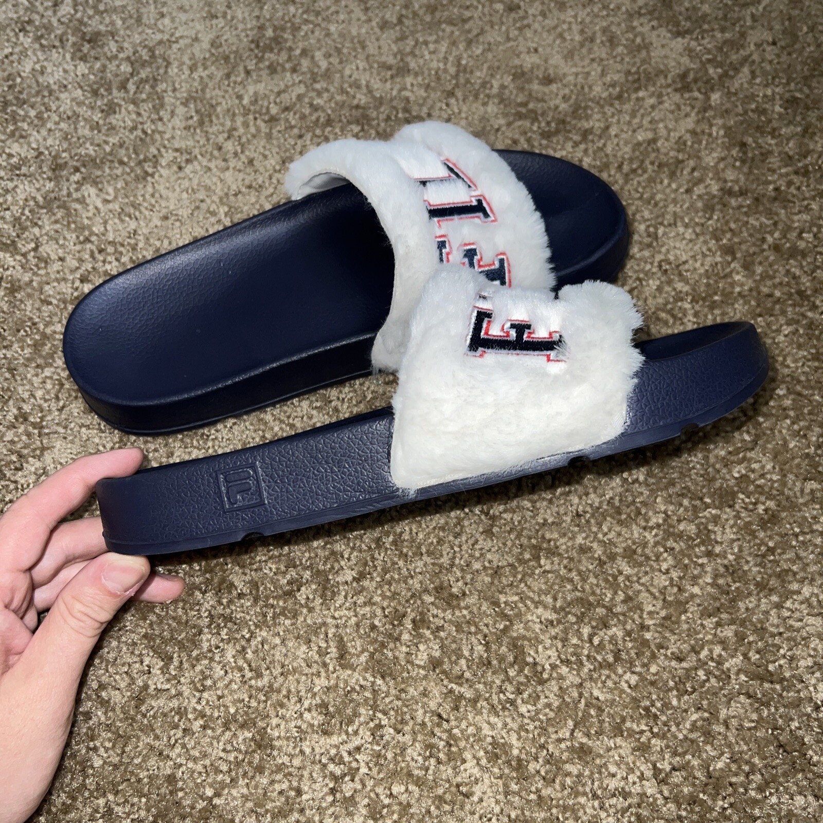 Fila Womens Furry Drifter Collegiate Slide Sandals Size 7 Navy White Red