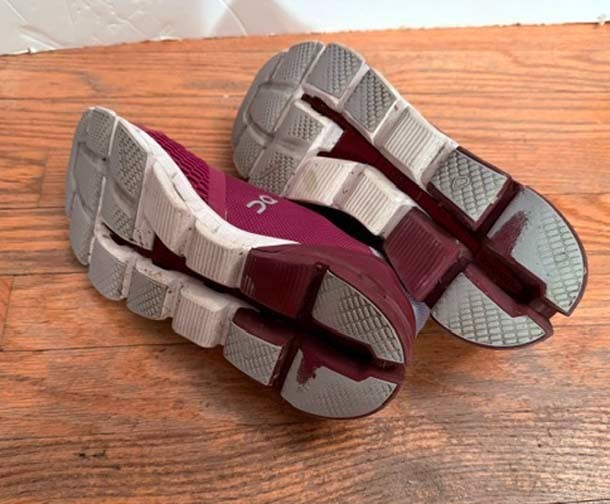 On Cloud Cloudflyer Magenta Running Shoes Lightweight Sneakers Women’s Size 9.5