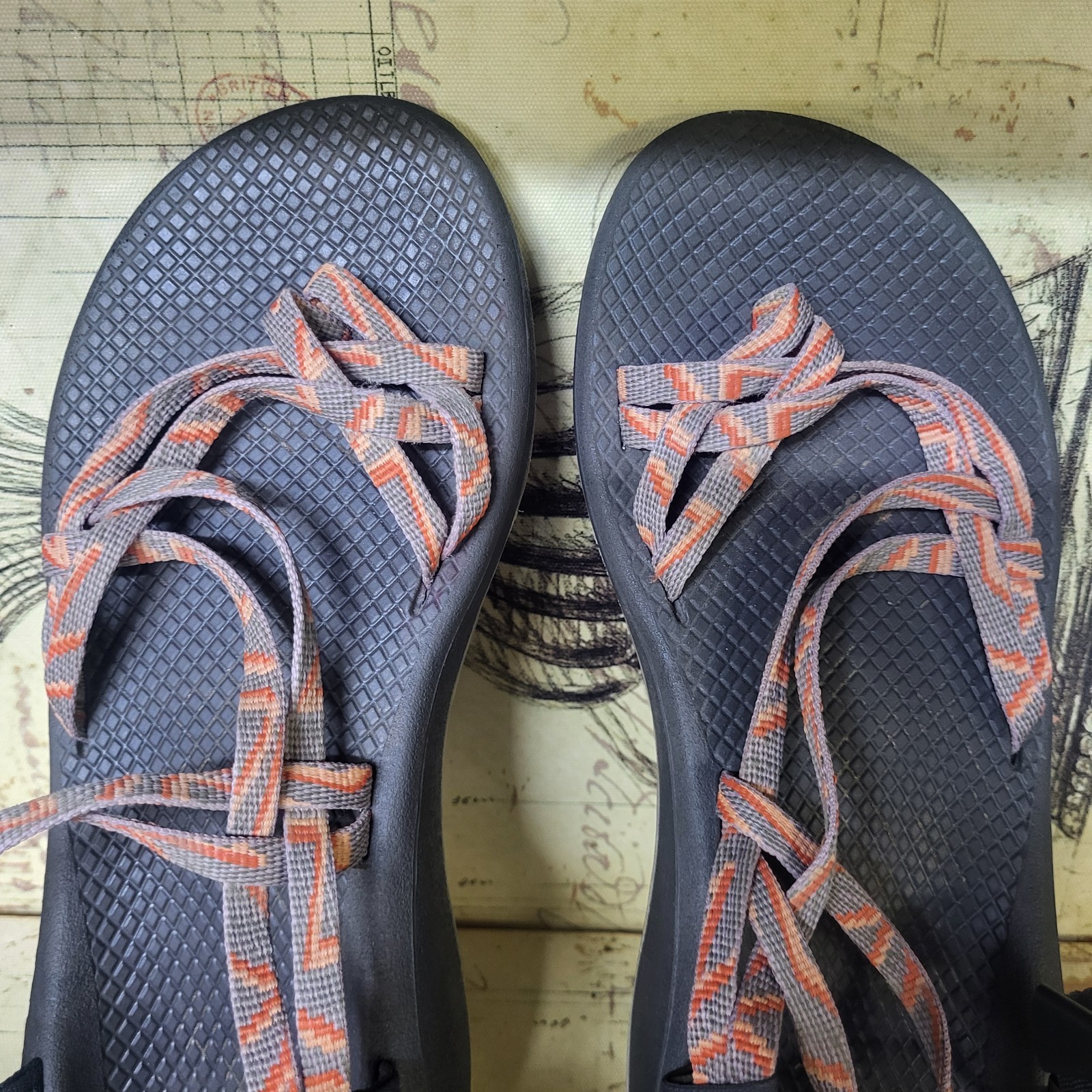 Size 10 Chaco Z Cloud X2 Toe Strap Classic Sandals Women’s ZigZag Orange Gray