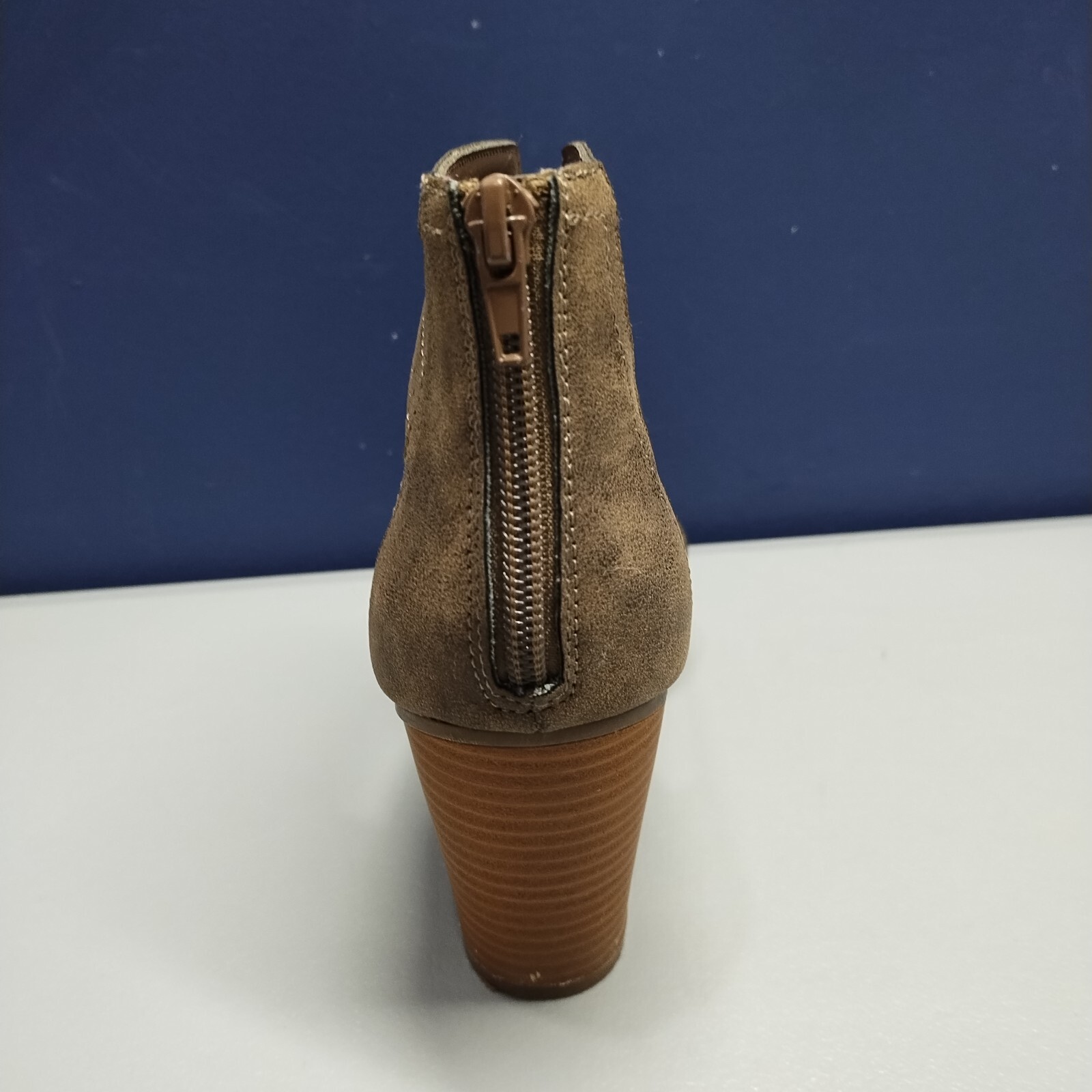 Sugar Viveca Cut Out Pump Heels Womens Size 9.5 Brown Metallic Peep Toe Back Zip