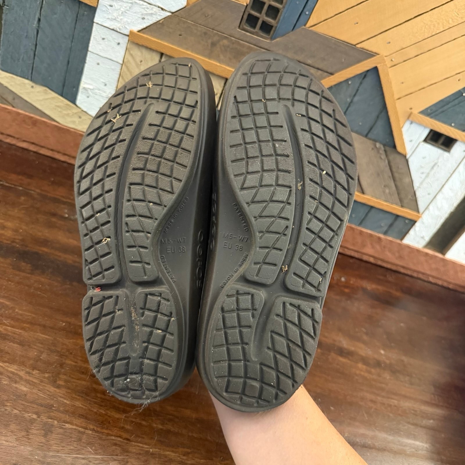 OOFOS OOahh Recovery Slide Sandals Mocha Brown Men’s 5 / Women’s 7