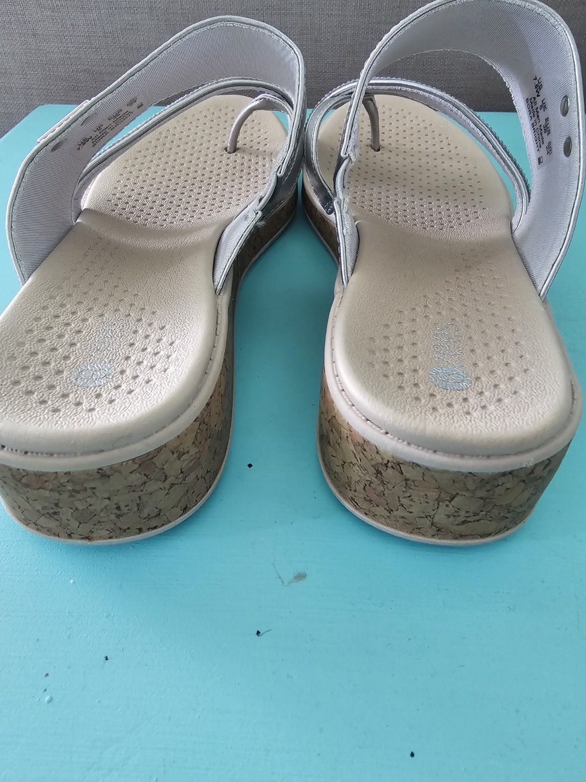 Bzees Comfort Wedge Sandals Silver Metallic Rhinestone 7.5W Embellishments! EUC