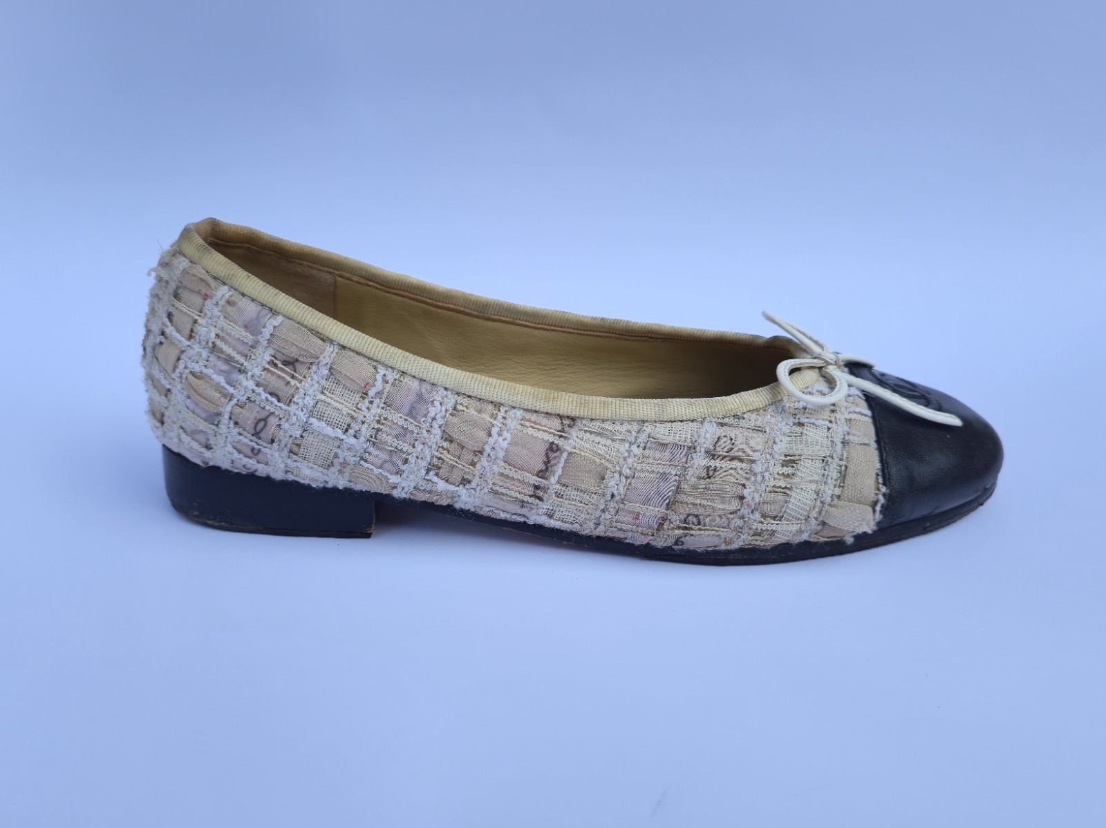 CHANEL Beige Black Tweed Cap Toe Ballerina Ballet Flats Size EU 37C