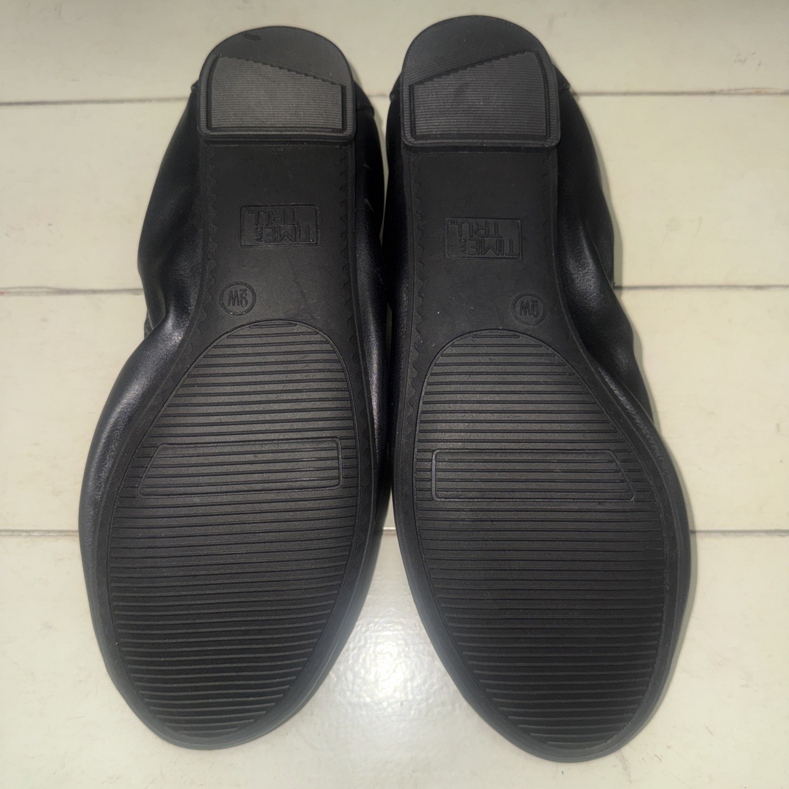 Time and Tru Black Scrunch Ballet Flats – Wide Width with Memory Foam Size 9W