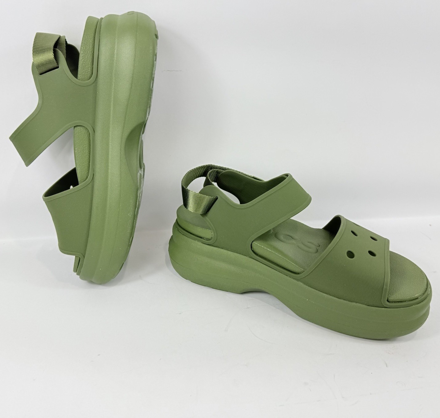Crocs Soho Y Strap Sandal 211755 Army Green Women’s Size 11 Excellent MINT