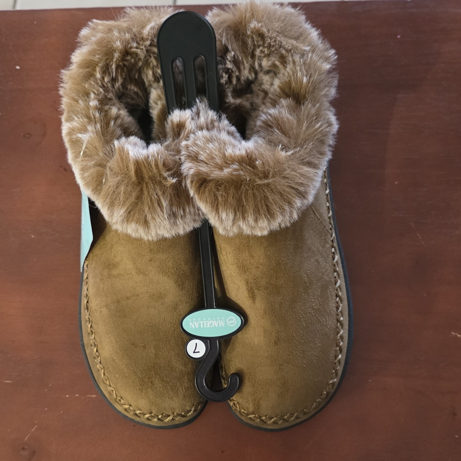 Magellan Outdoors Women’s Slip-On Suede Slippers Brown Faux Fur Lined Size 7