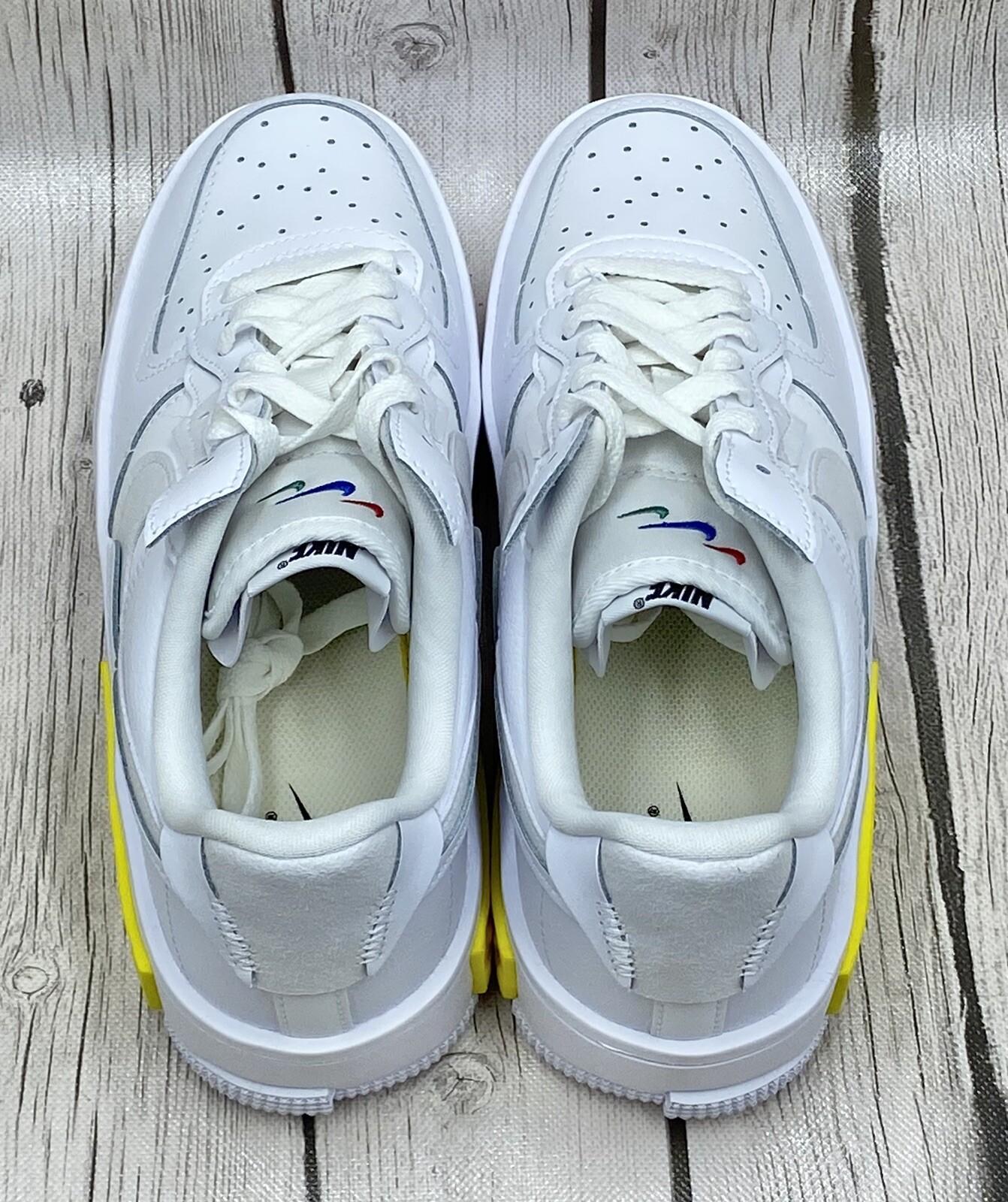 Nike Women’s Air Force Fontanka White Opti Yellow Size 8.5 DA7024‑101