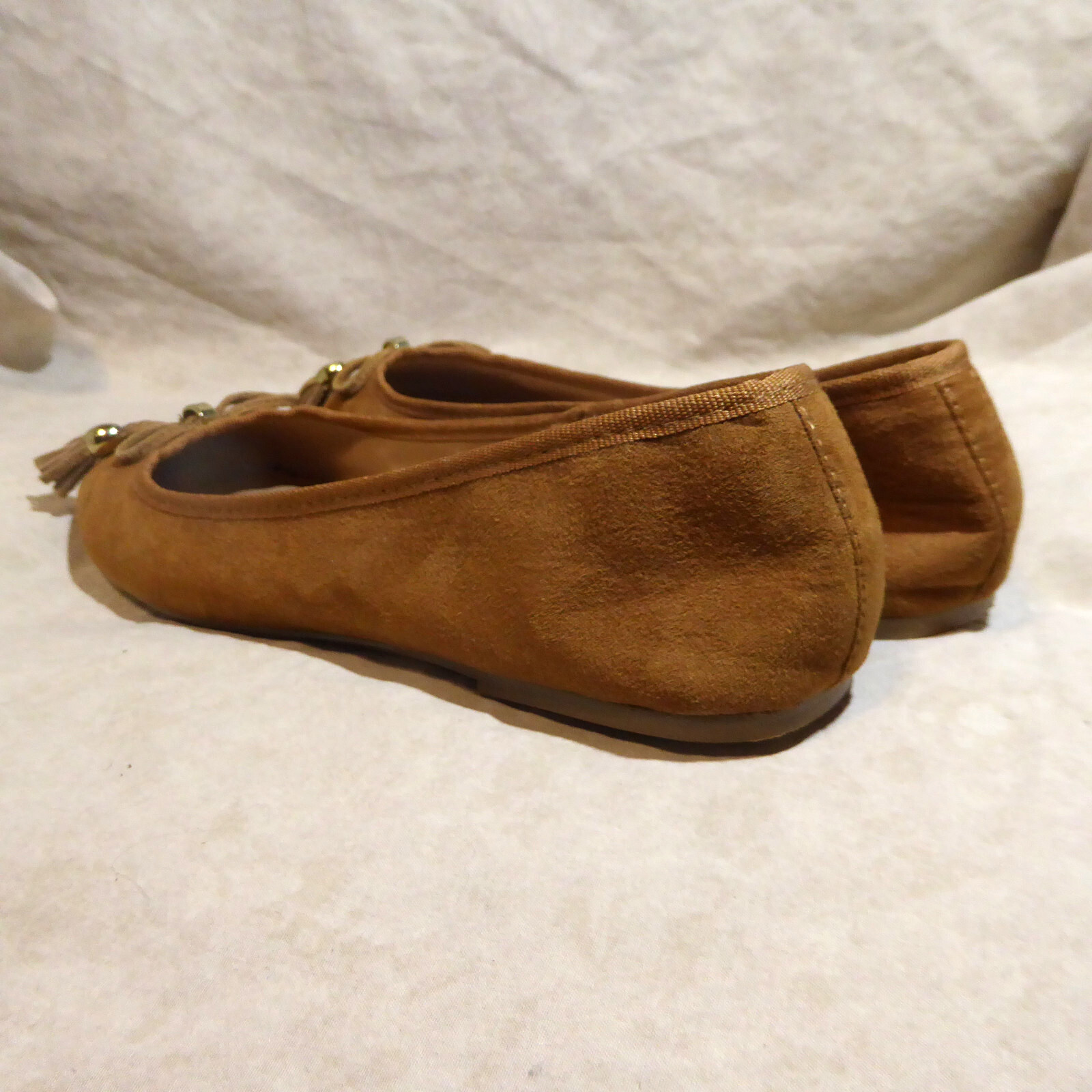🩰 David Aaron Ballet Flats sz 8.5 M Butterscotch Brown Suede; Tasseled Bows