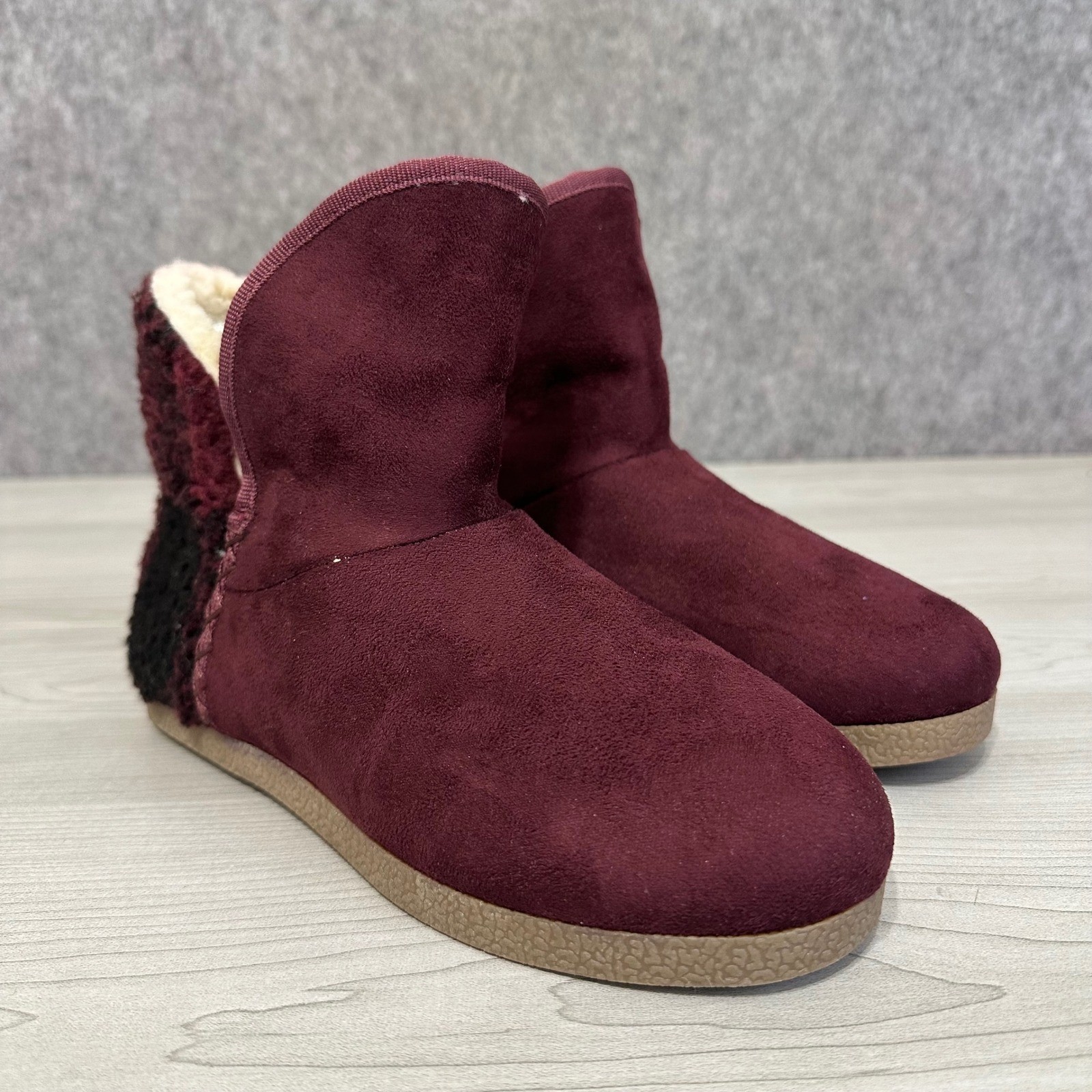 NEW Rockport Veda Slipper Boot Women 6 Burgundy Plaid Shearling truTECH