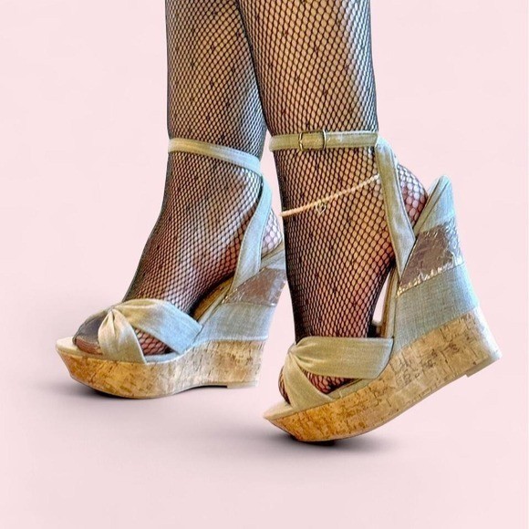 Casablanca grey bow wedge heels with ankle strap 🤍
