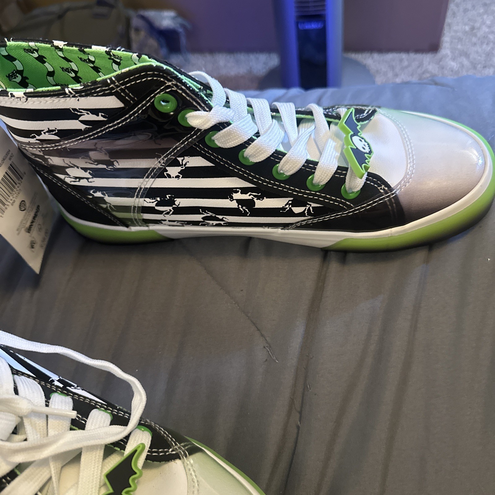 Beetlejuice Glow-In-The Dark Shoes Womens Size 8 High-top Sneakers View Last Pic