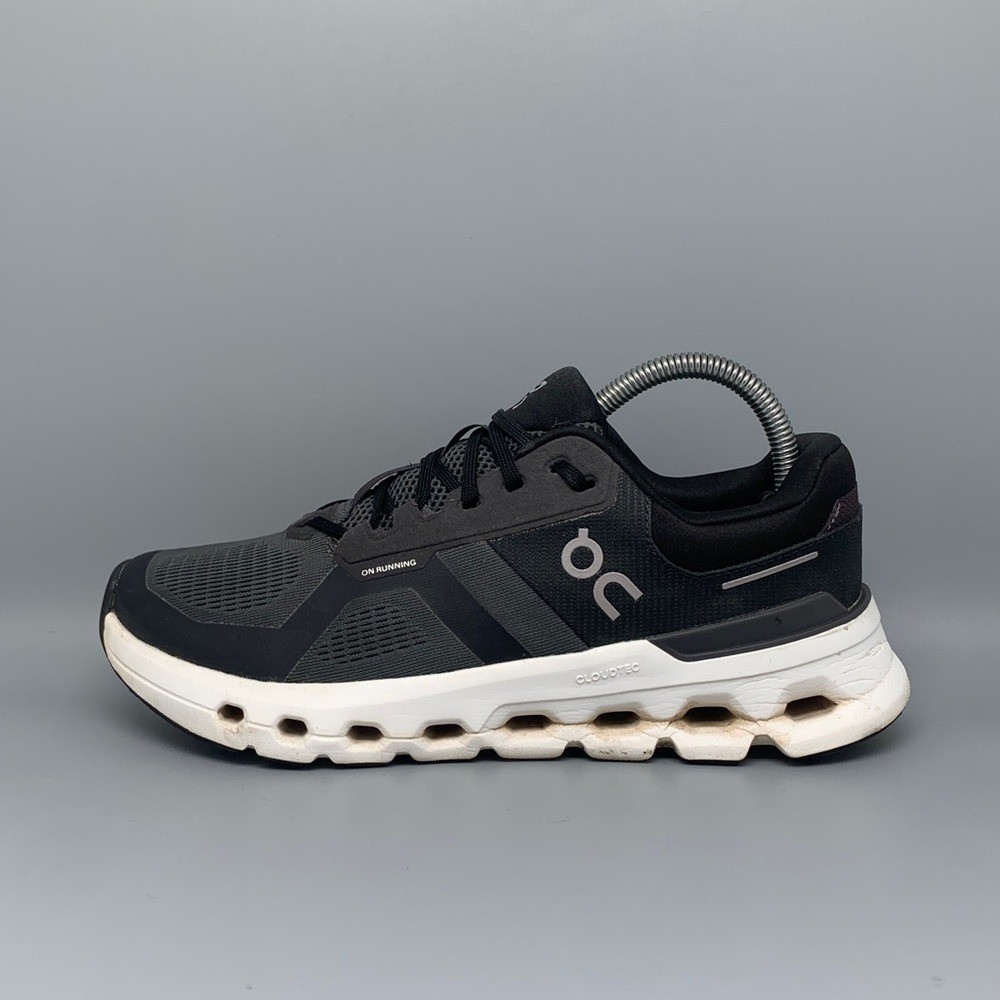 On Cloudrunner 2 Eclipse Black Running Shoes Women’s Sz 8.5