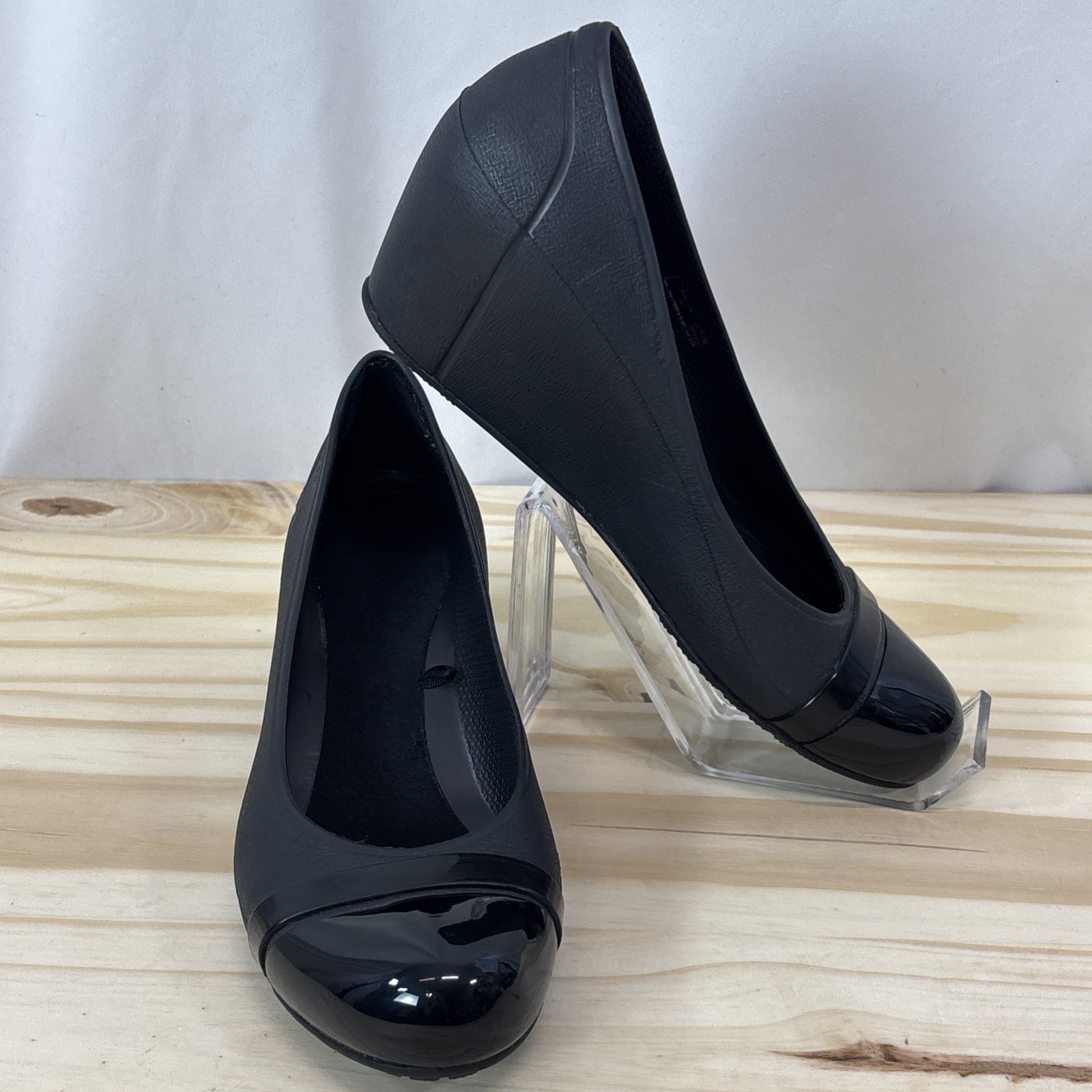 Crocs Wedge Heels Black Croslite Patent Cap Toe Detail Comfort Shoes Womens 8