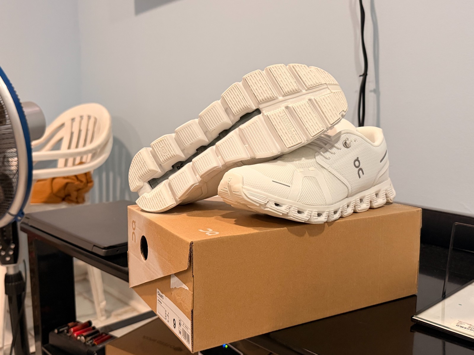 On Cloud 5 White- men (authentic)