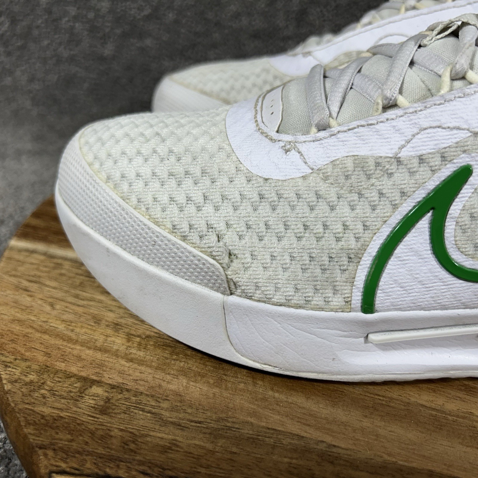 Nike Court Air Zoom Pro 8mm DV3285-103 Women’s Size 7.5 White Green Shoes Used