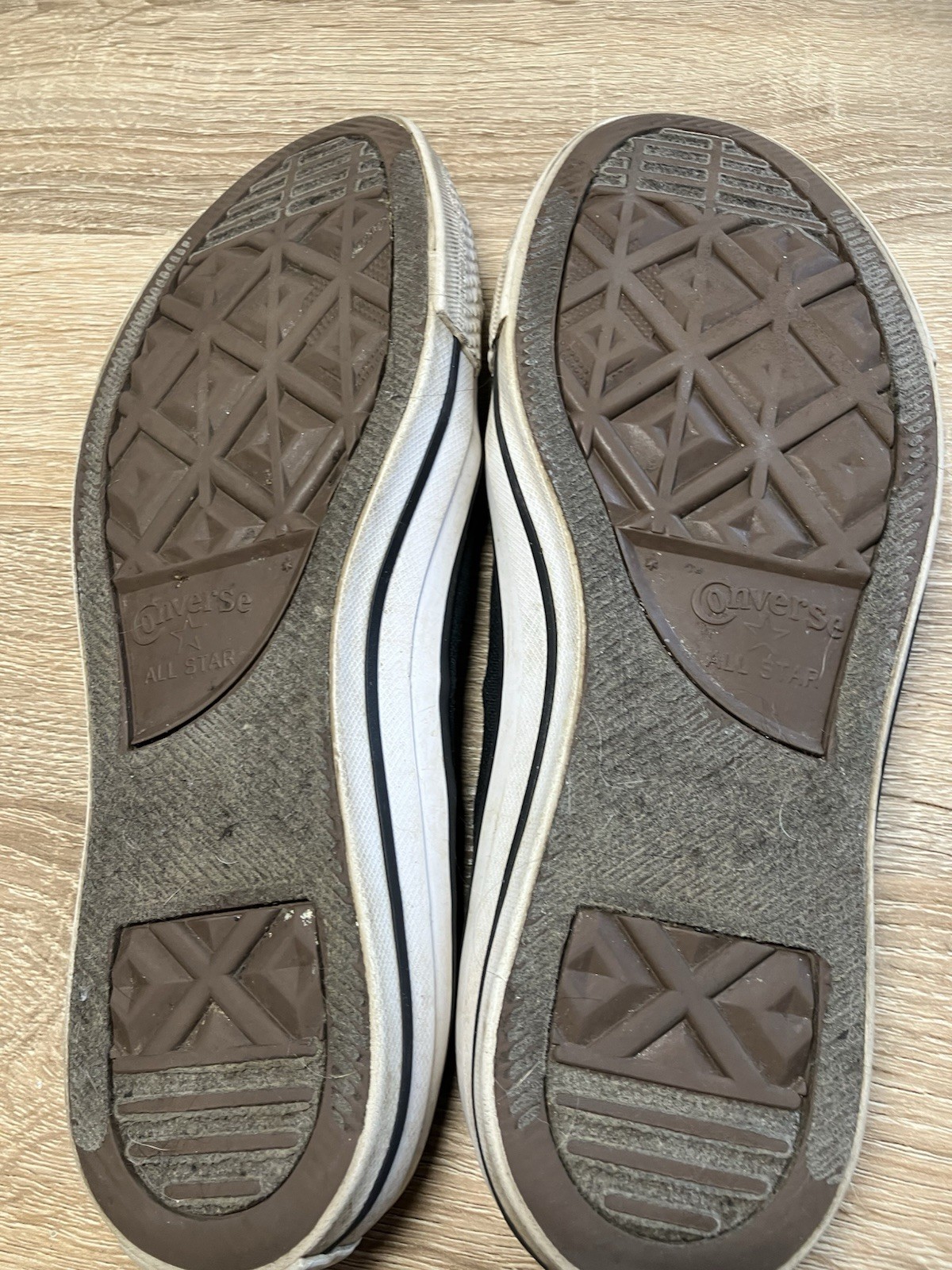 Converse All Star Low Top Lace-Up Black/White Sneakers Style Code 537051F W8.5