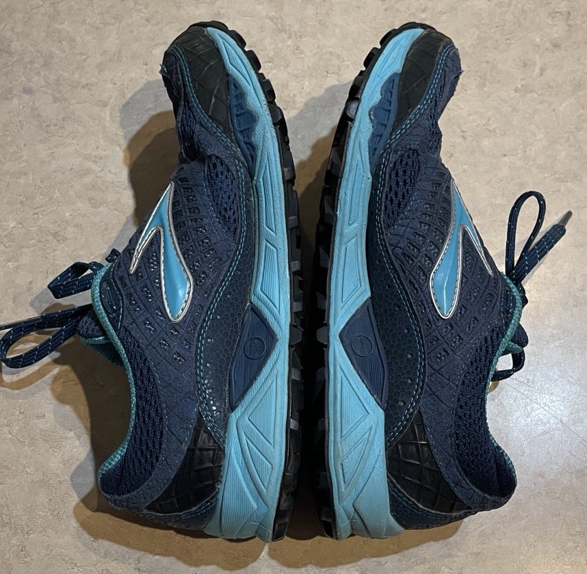 BROOKS CASCADIA 7 Rare Stellar Scuba Blue Marina Trail Running Women’s Size 8.5