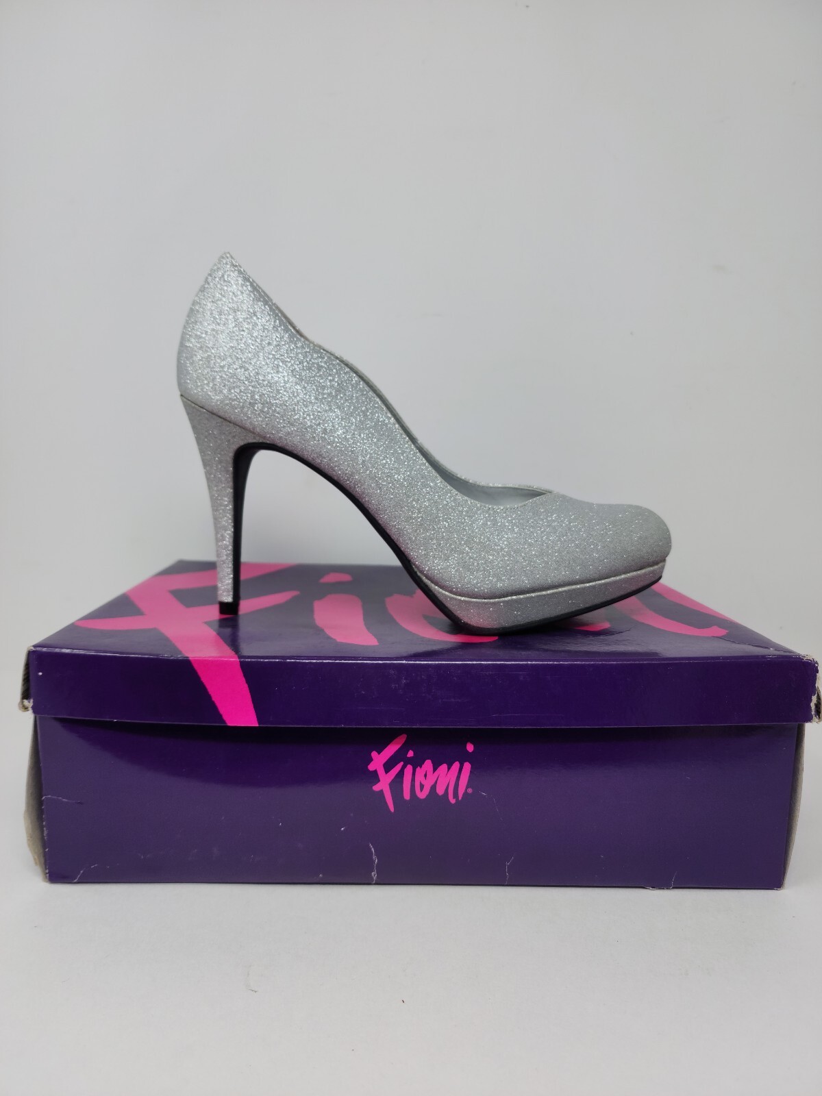 Fioni Womens 7.5 W Wide Silver Glitter Party High Heel Pumps Shoes