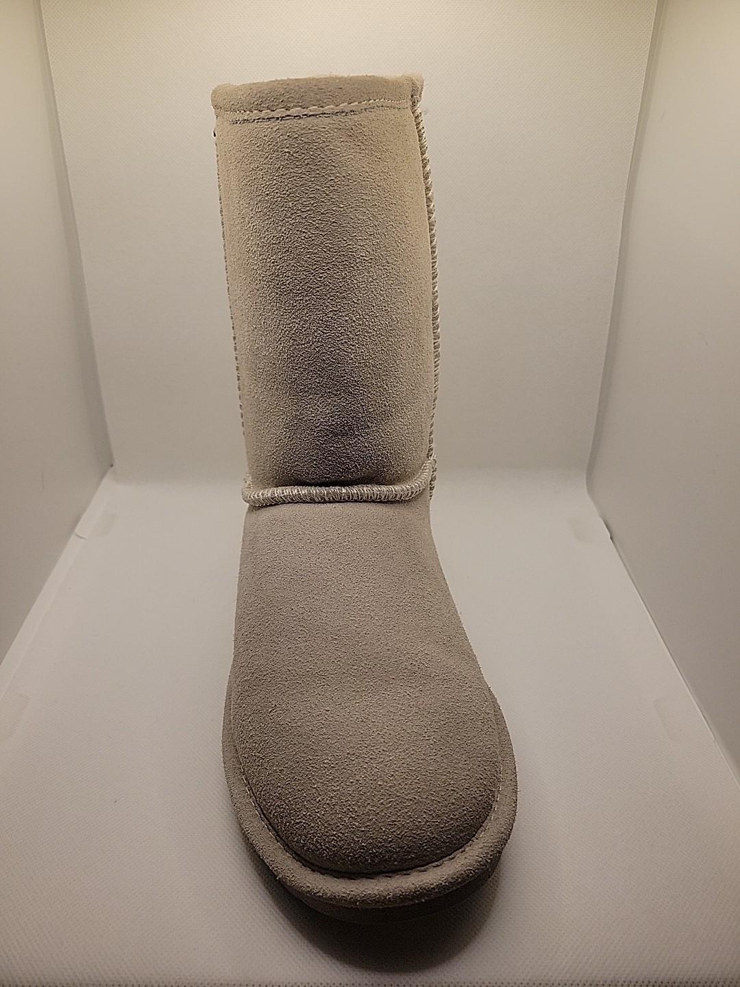 Bearpaw Emma Short 608W Womens Winter White Suede Sheepskin Winter Boots Size 8