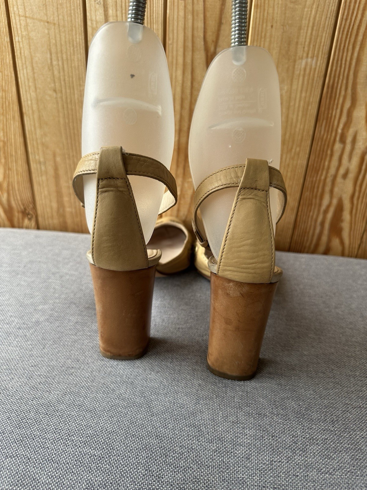 Jil Sander Vintage Beige Leather Pumps Block Heel Eyelet Y2K 90’s EU37.5 US7.5