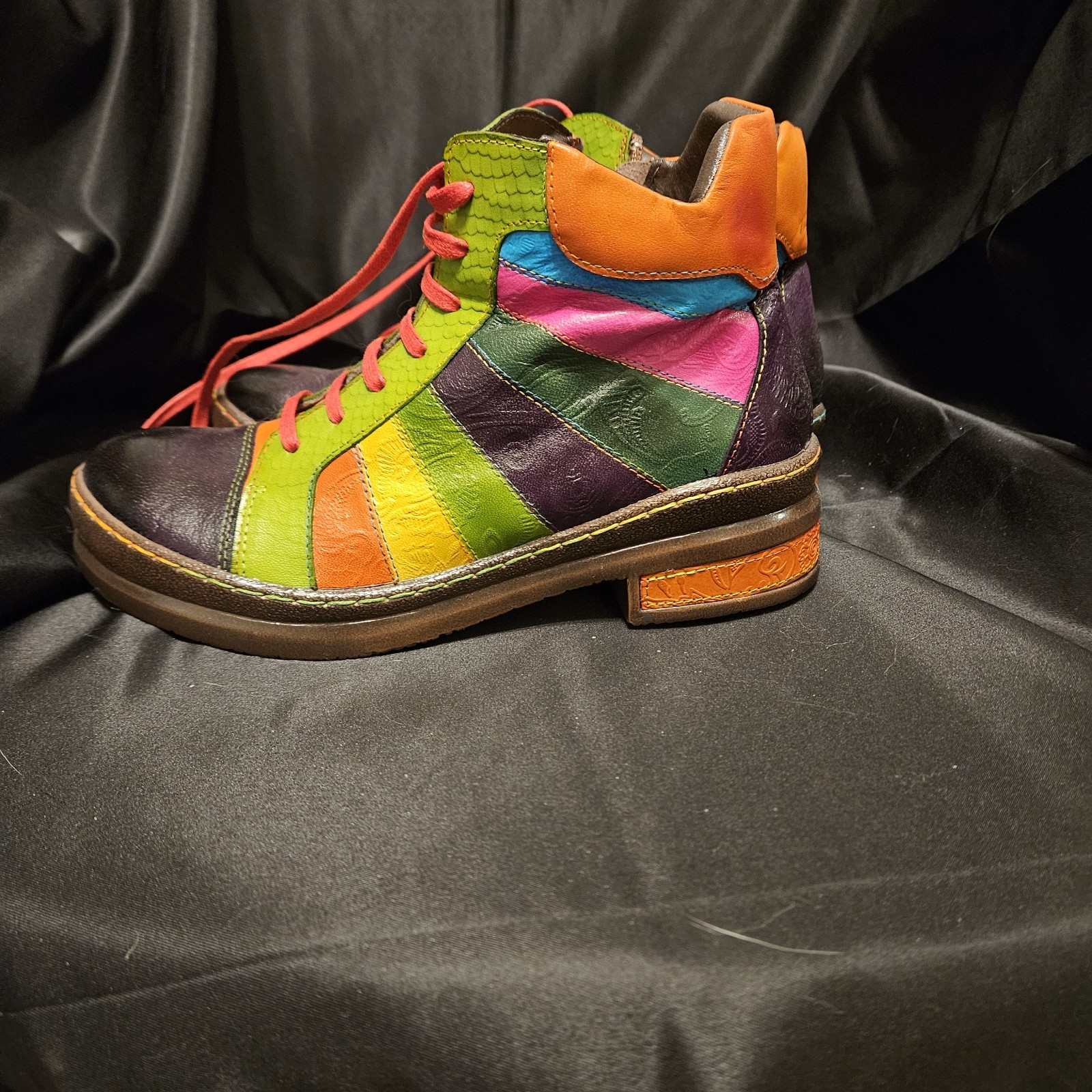 Cute Women’s Short Boots Multicolor Size 6 1/2 Never Worn No Box See Photos