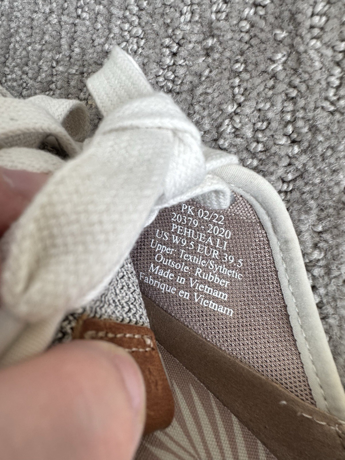 OluKai Pehuea Li Women’s Knit Textile Low Top Lace-Up Sneakers Gray/White