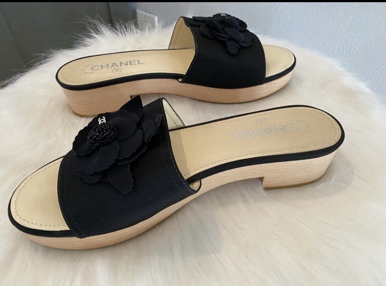 Chanel Black Mules Slides Clogs Camellia CC – Eu 40