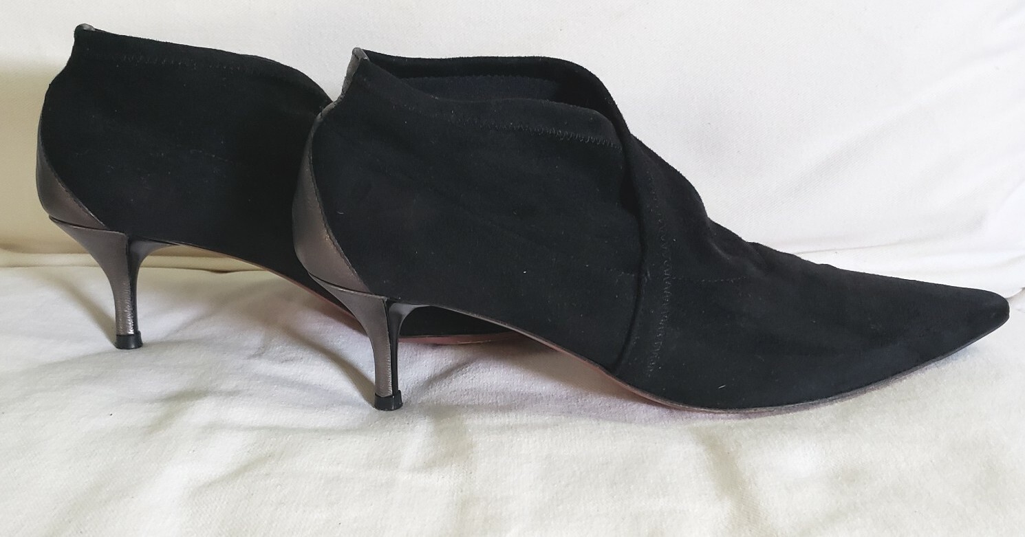 DONALD PLINER Black Leather Synthetic Blend Pull-on Booties Size 10