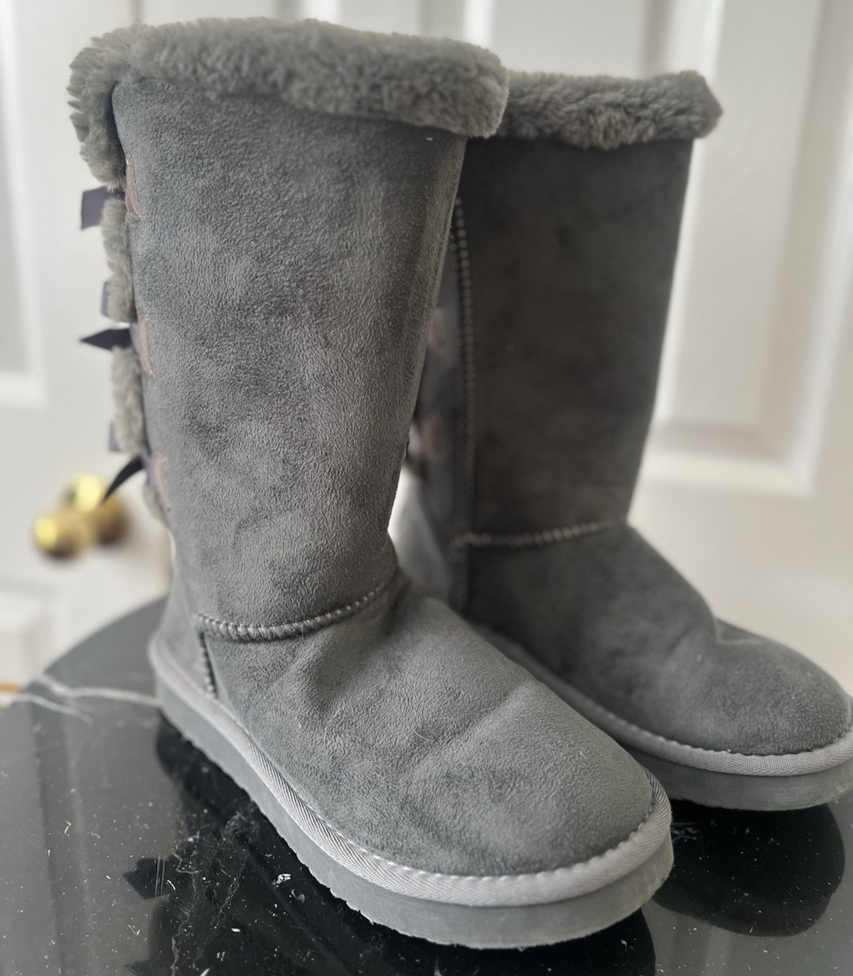 UGG Australia Bailey Bow Boots Women’s Size 7 Gray Suede Leather Cashmere Sherpa