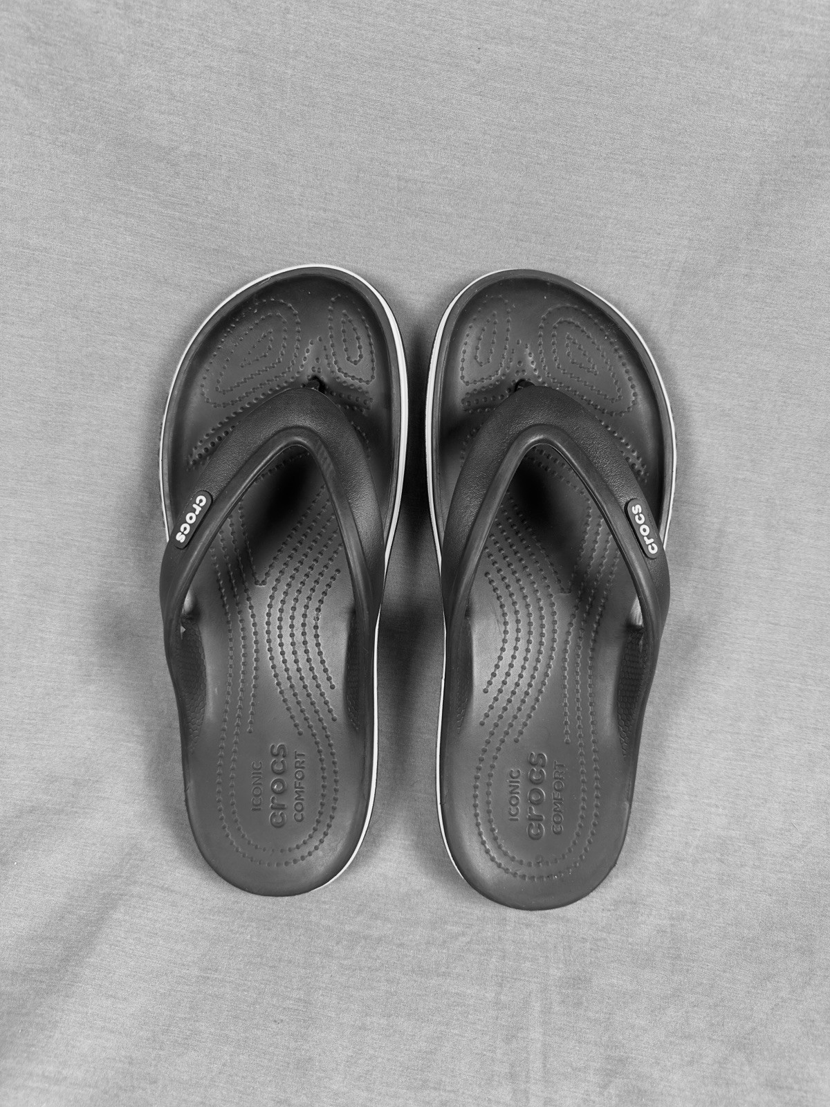 Crocs Adult Bayaband Flip Flop Sandals Women’s 8 Men’s 6 Iconic Comfort Slip On