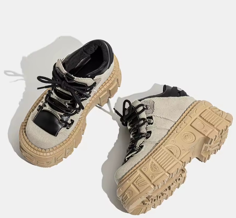 2025 New Retro Contrast Color Heavy Metal Platform Thick Bottom Female Gothic De