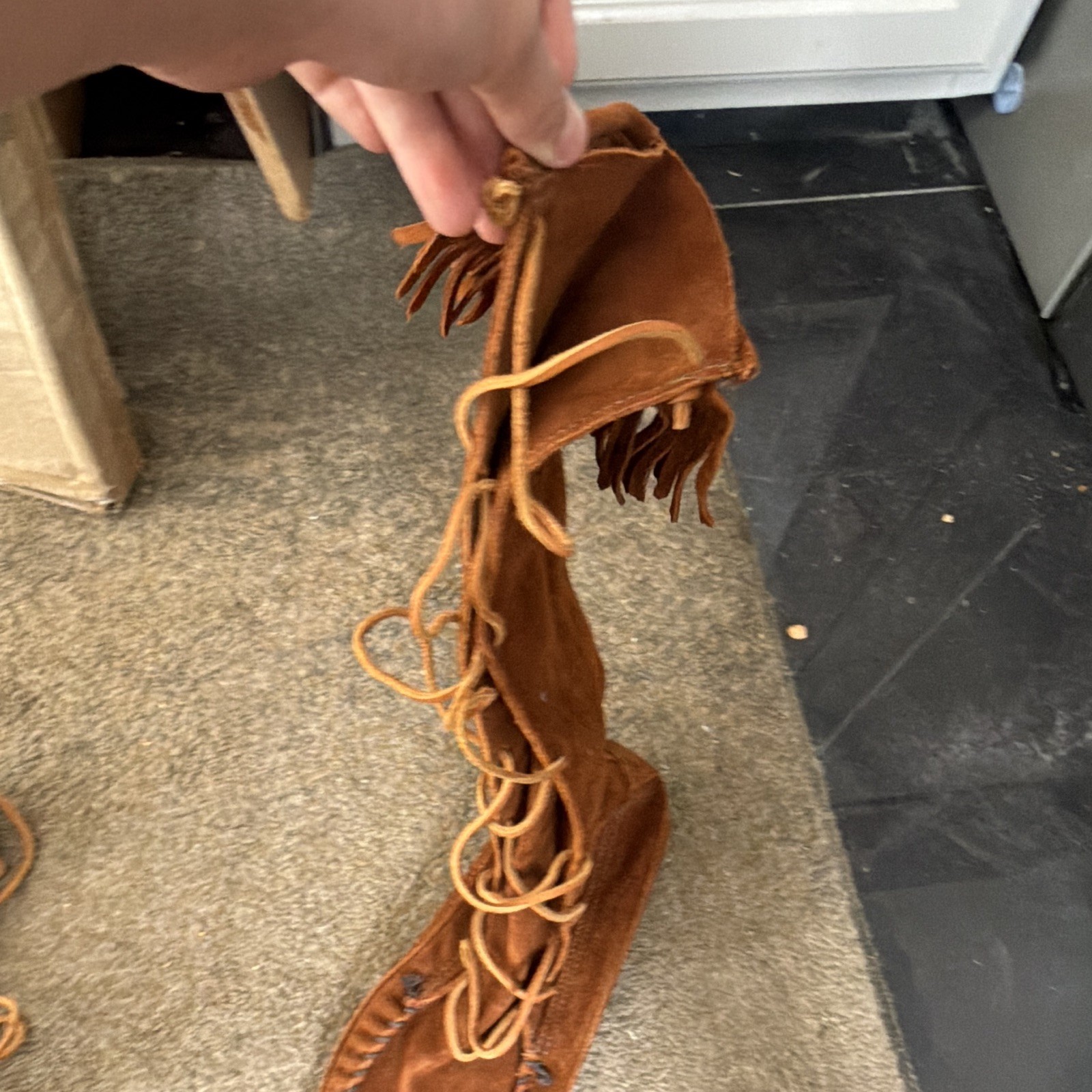 Minnetonka Women’s Brown Suede Fringe Lace-Up Knee High Moccasin Boots 12.5