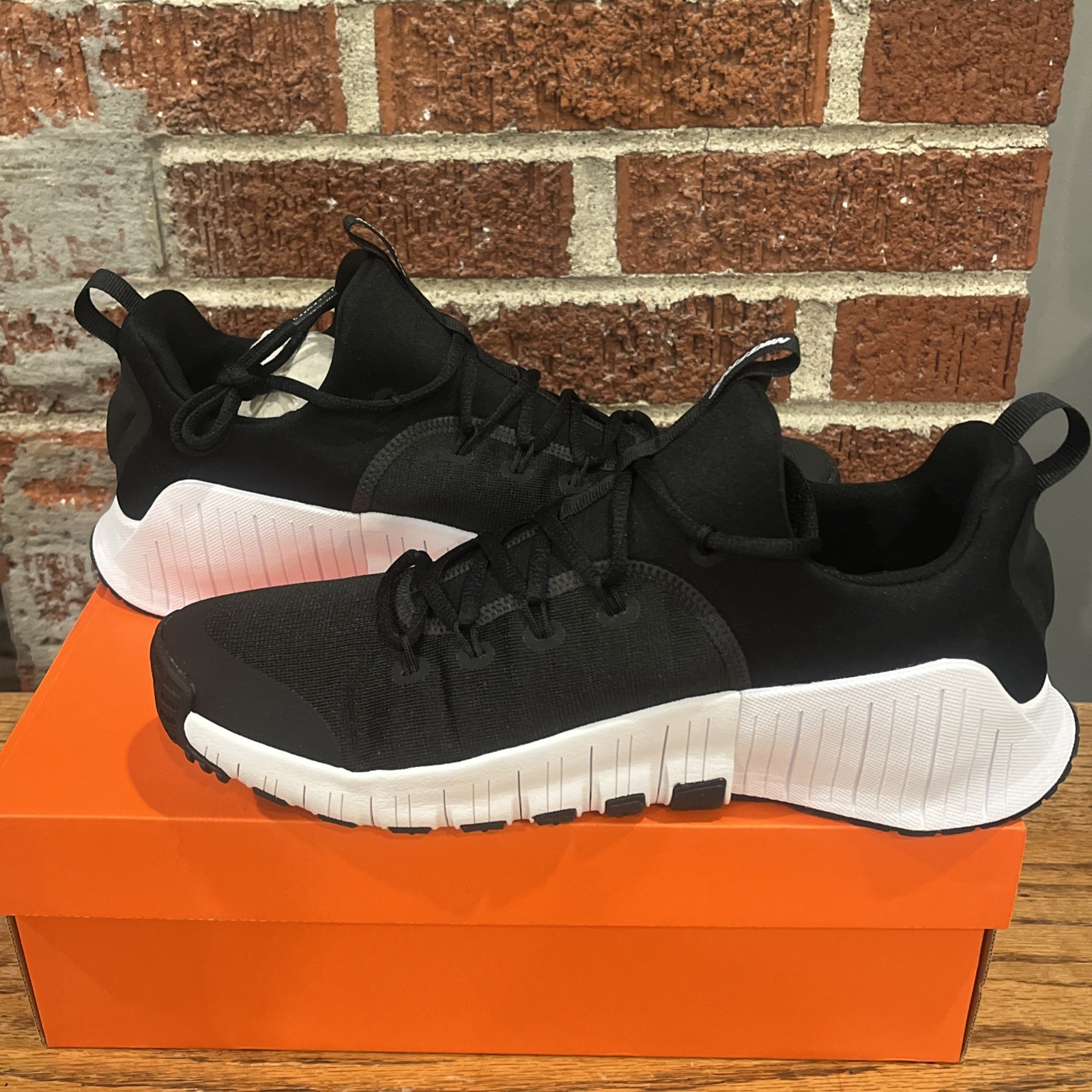 Nike Free Metcon 6 Black White Women’s 11 Training Gym Running Shoes FJ7126-001