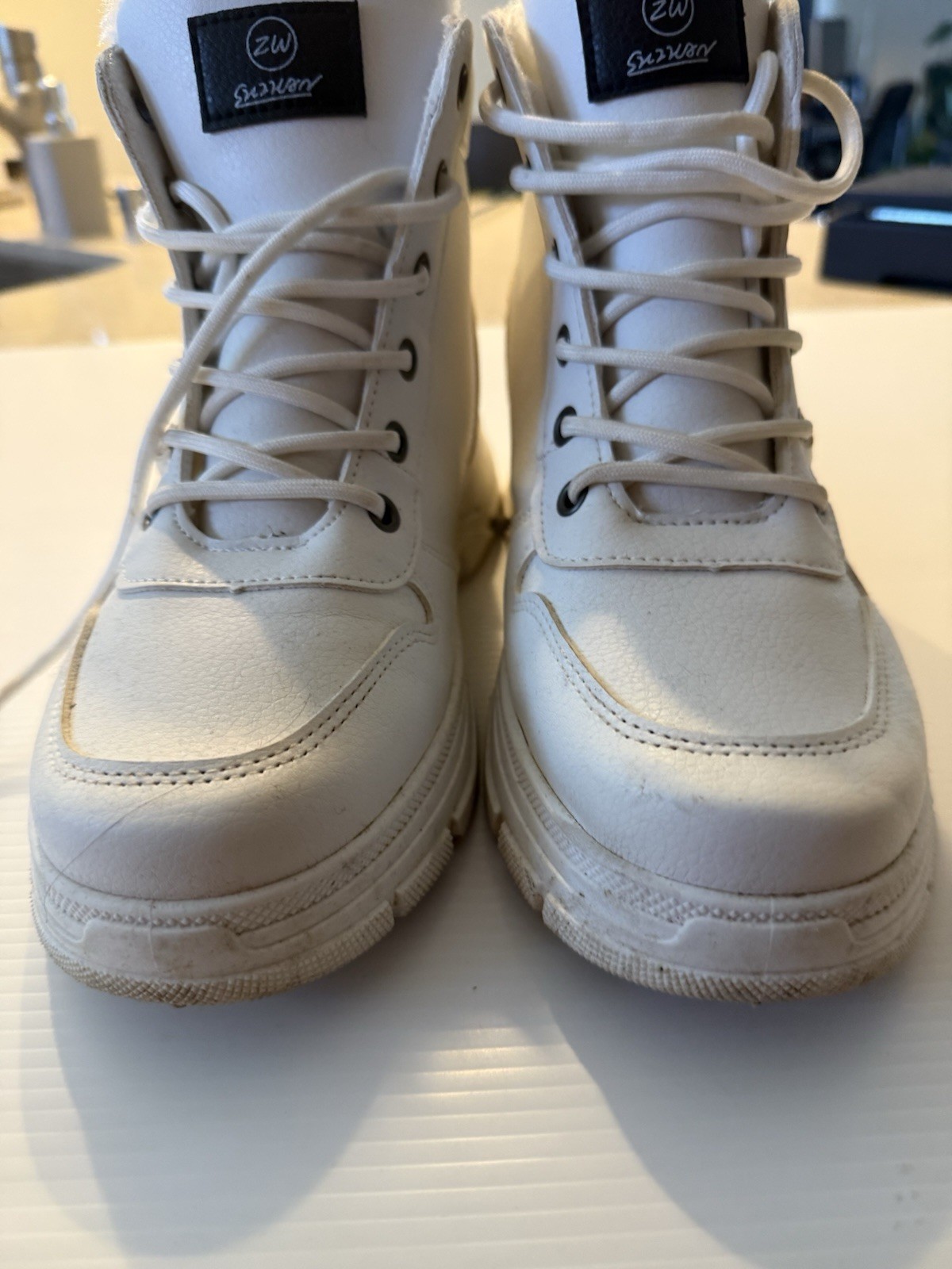 Evolutions High Top Boots~ White Size Woman’s 43