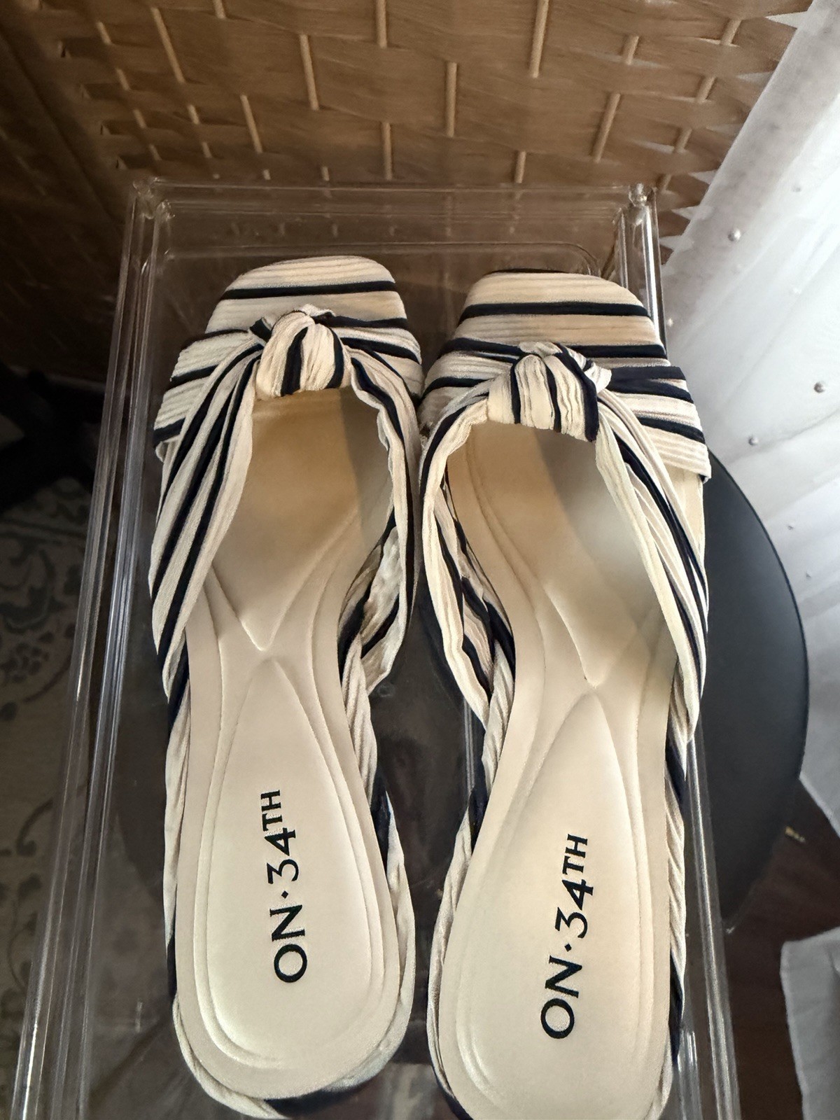 ON 34TH Women’s Ivory & Navy Striped Bow Slide Sandals Slip On US 6.5