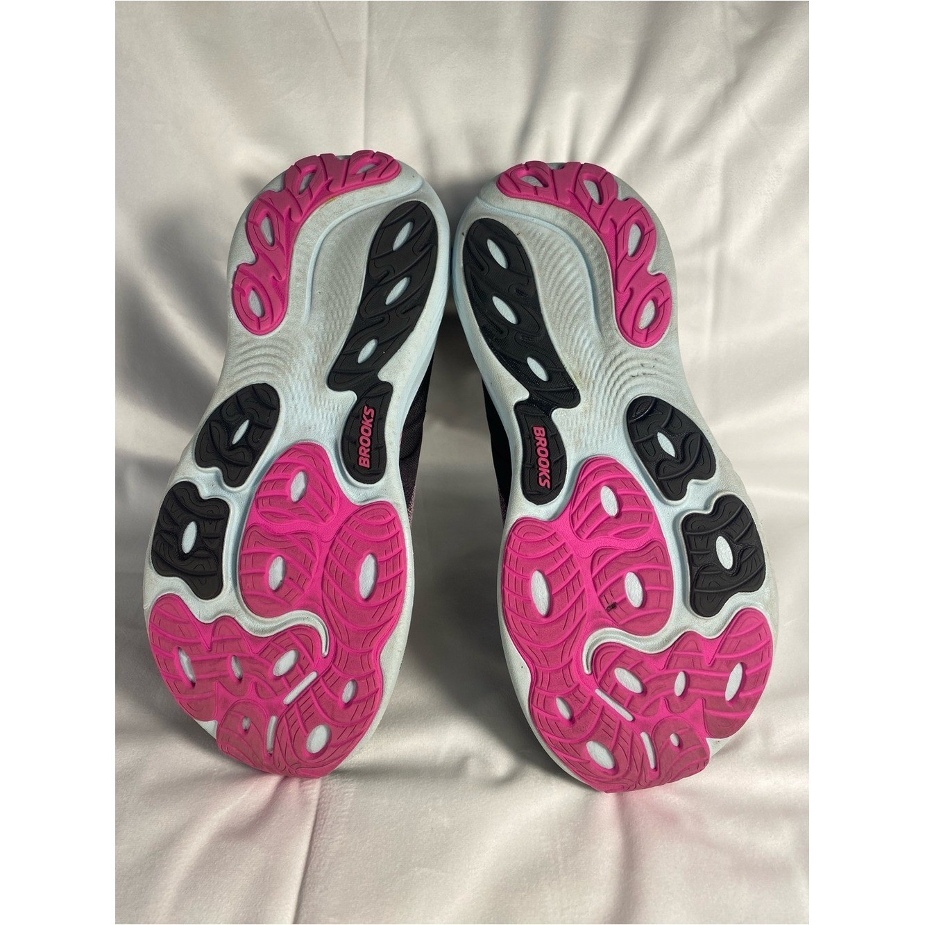BROOKS Adrenaline GTS Running DNA Loft Nitrogen Injected, Pink, black size 12