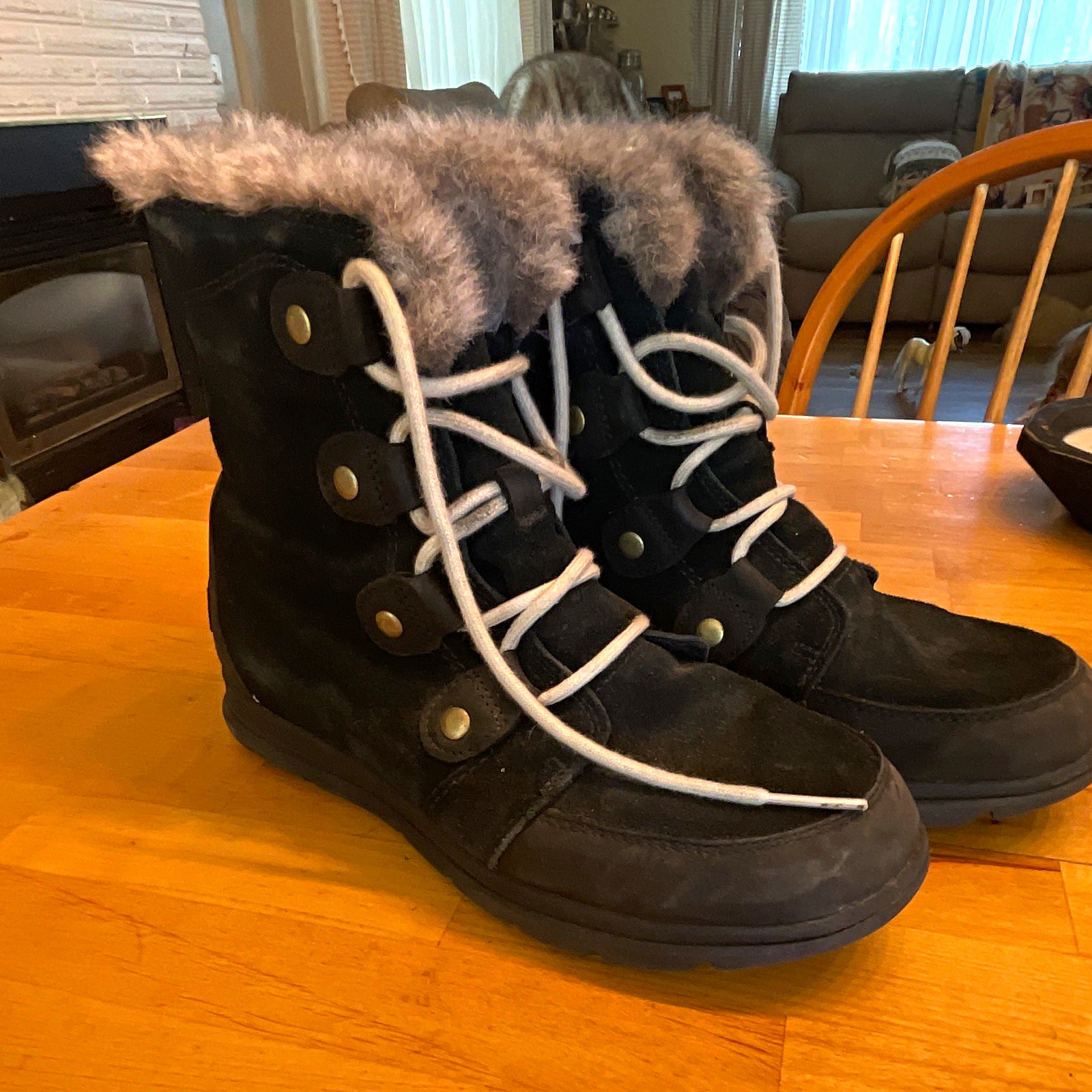 Sorel Explorer Joan Women’s Winter Snow Boots Black/Gray Suede Faux Fur 9.5