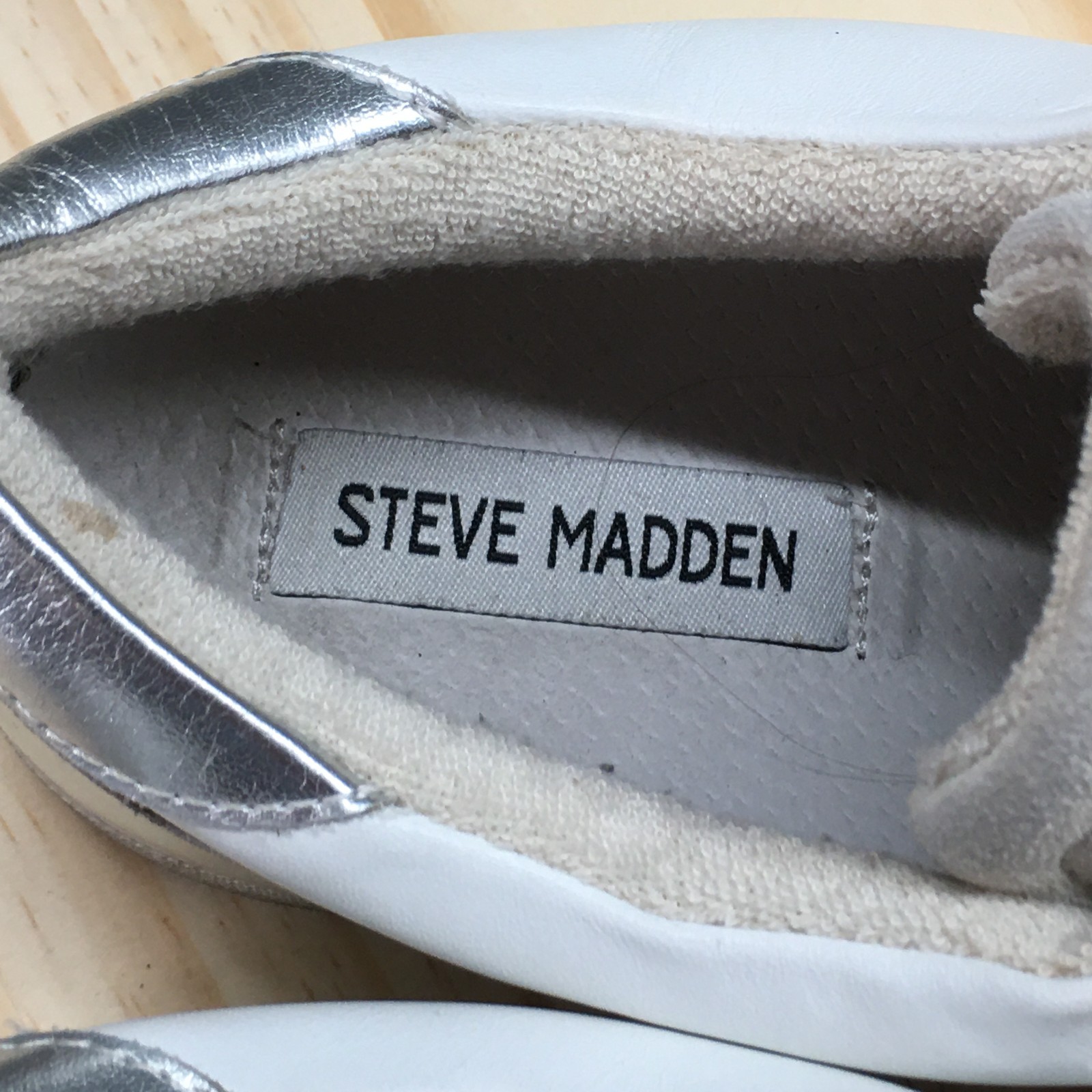 Steve Madden Sneaker Womens 8M White Rezume Round Toe Laced Up Casual Leather
